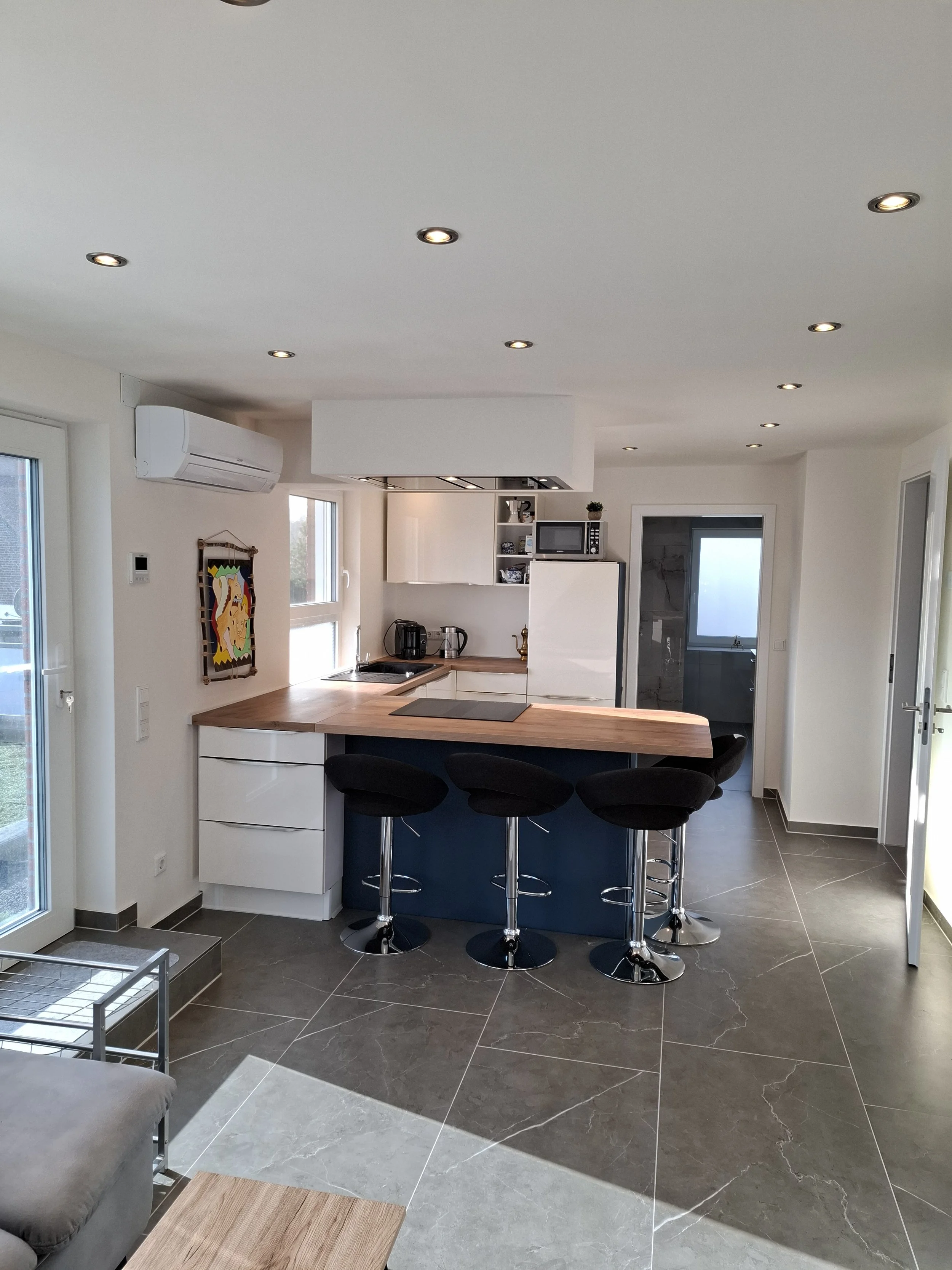 Blick in Küche / Esszimmer