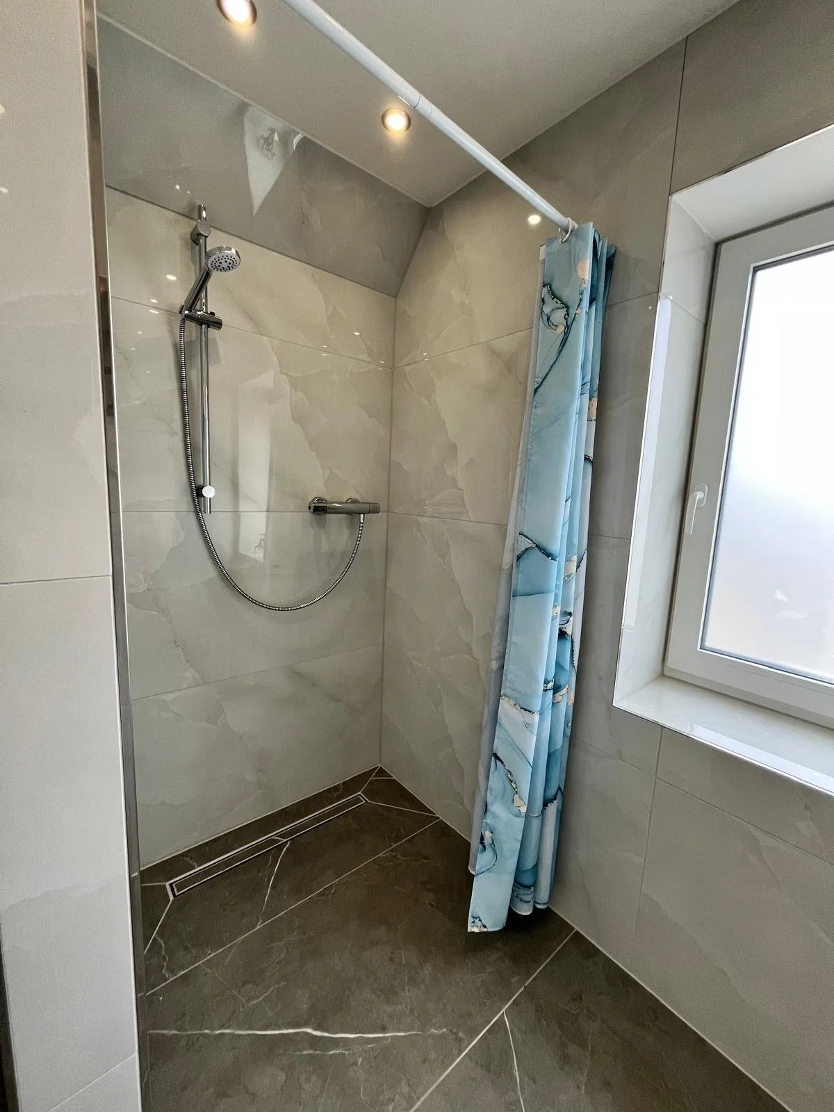 Bodenebene Dusche
