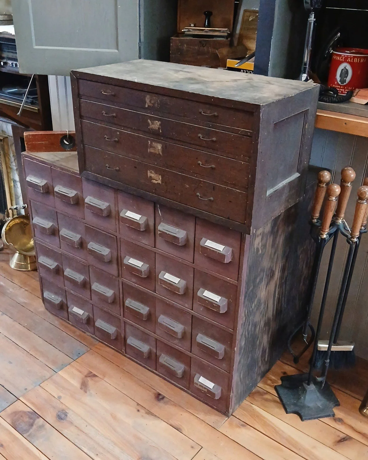 Simply Rescued, 634 Broadway, Davisburg open Thurs-Sun 11-5 

Ooooooh - new arrivals and chock full of character.