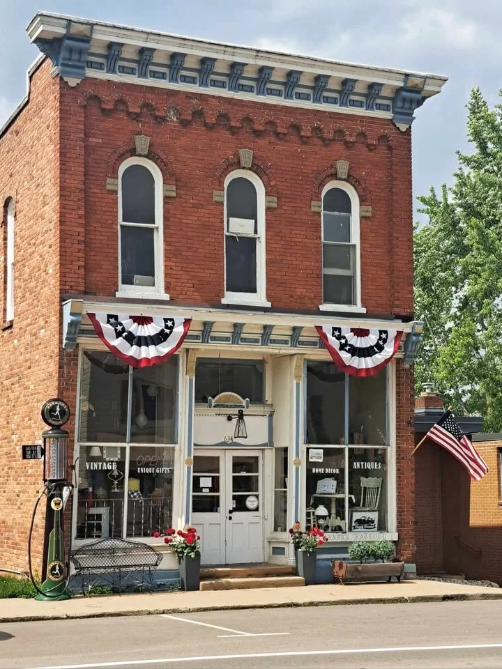 We would like to welcome @thebespokemarket  to the Oakland County Fairgrounds, 12451 Andersonville Rd, Davisburg, MI, for a wonderful 1 day event from 10am to 4pm with over 100 vendors. 
While in the area visit @olive.branch.antiques, 9539 Dixie Hwy 