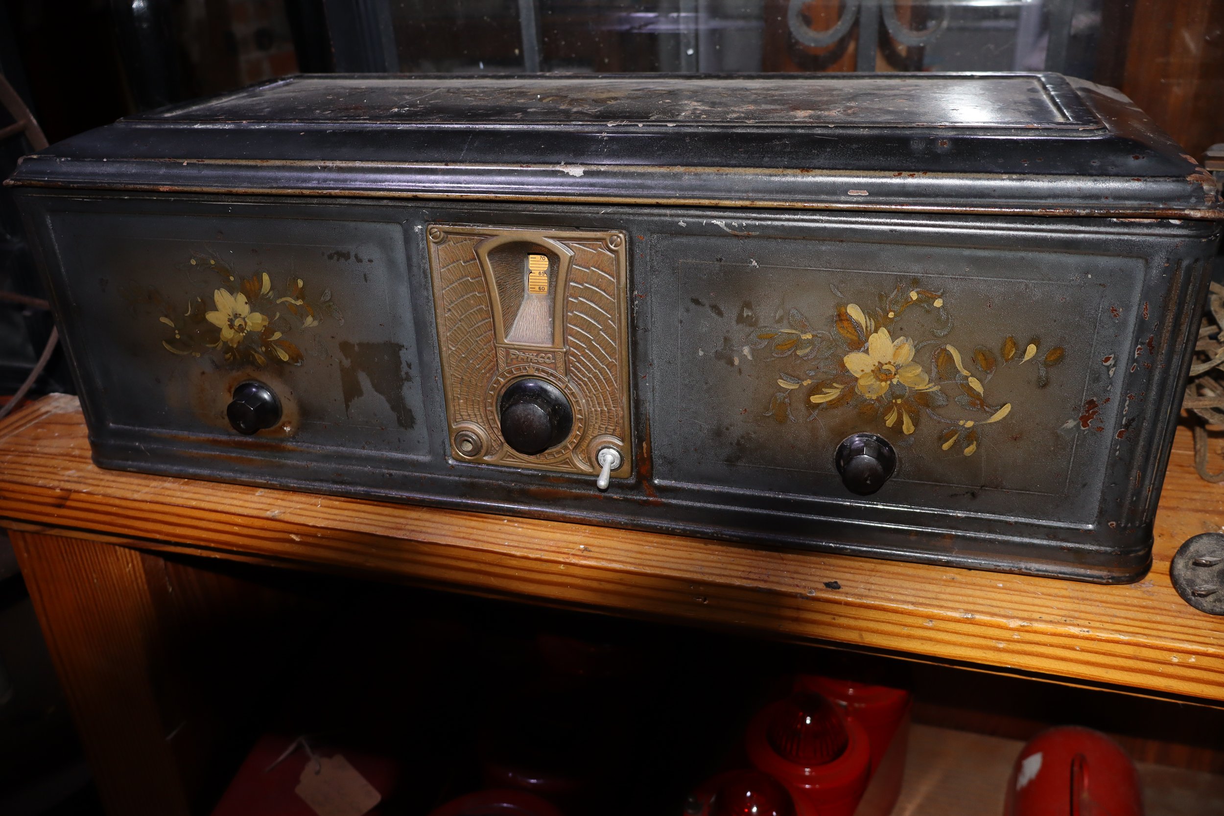 Vintage 1930s Floral Philco Antique Radio