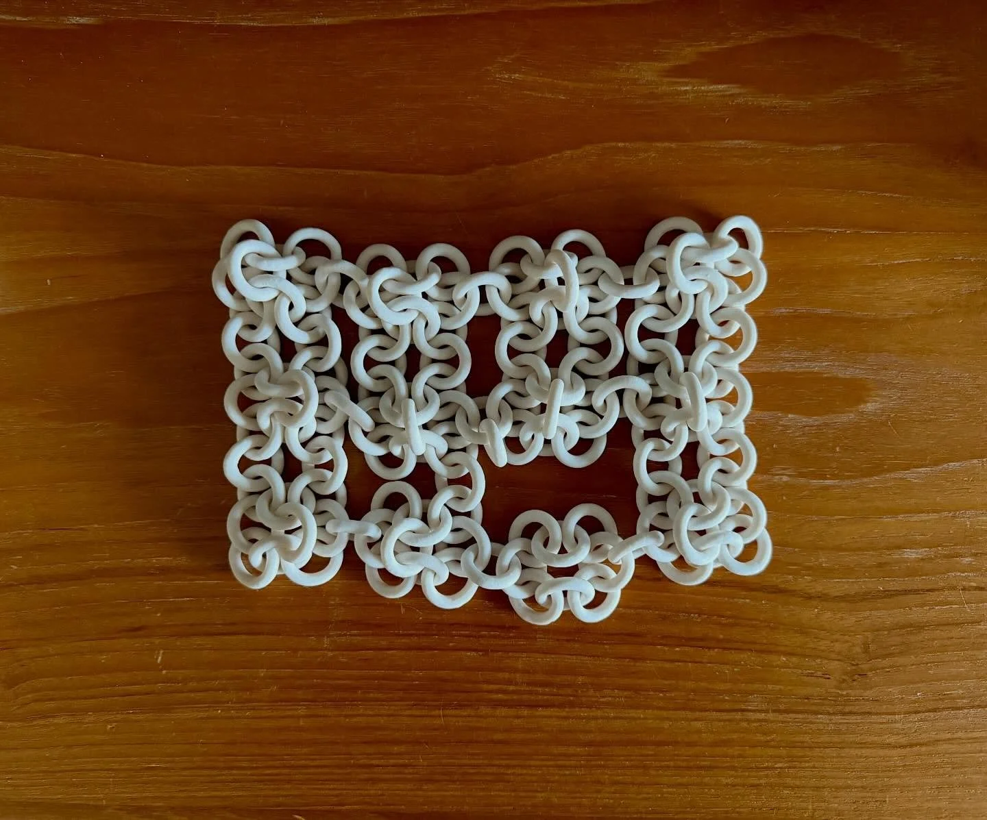 chains, chains, chains, chains... forever, forever, forever, forever.....

porcelain chainmail crafted from an infinite number of hand-rolled and extruded coils to the anthem of waco, texas and every other ethel cain song ever. if porcelain is so fin