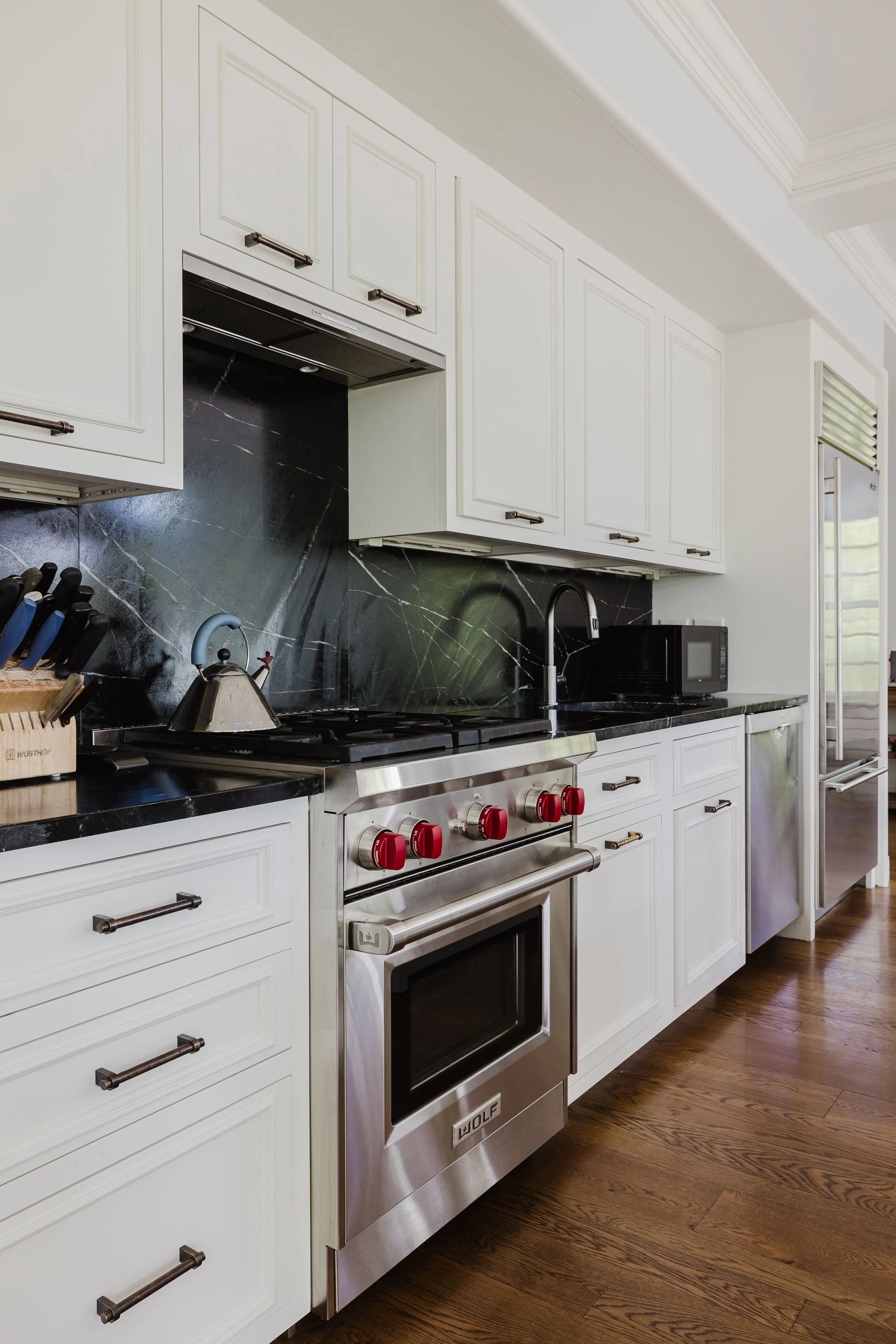 Wolf range oven and soapstone counters