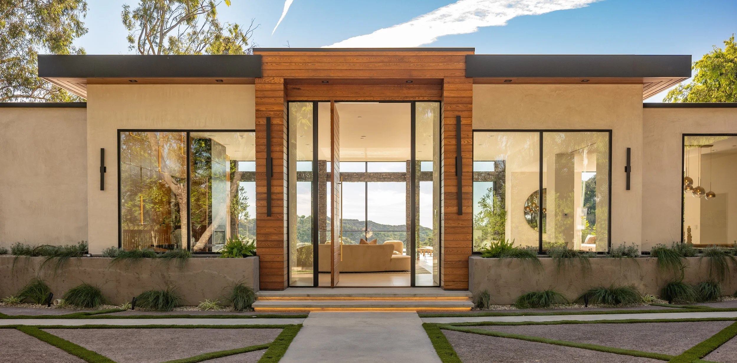 12752 Mulholland Dr-3-MLS.jpg