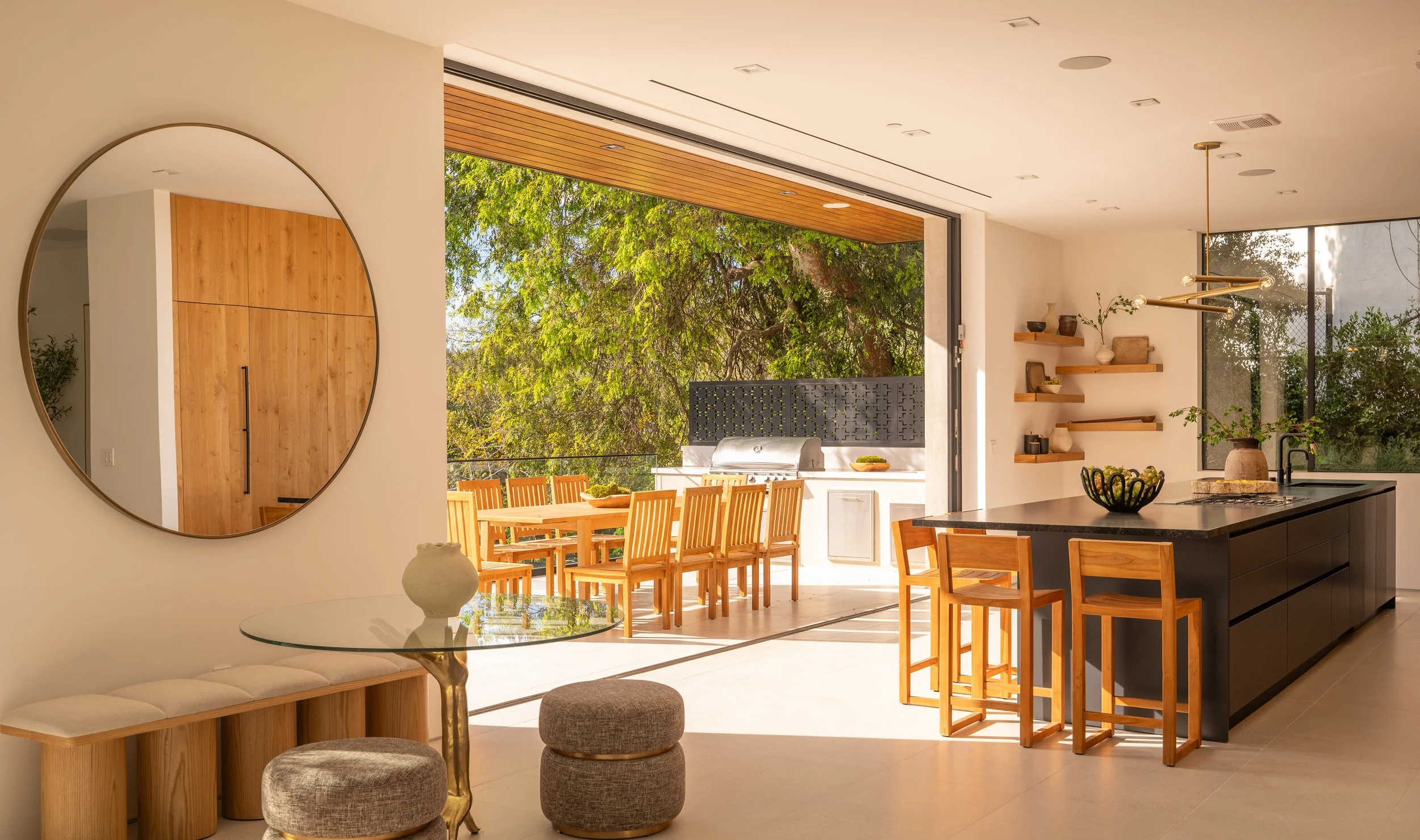 12752 Mulholland Dr-10-MLS.jpg