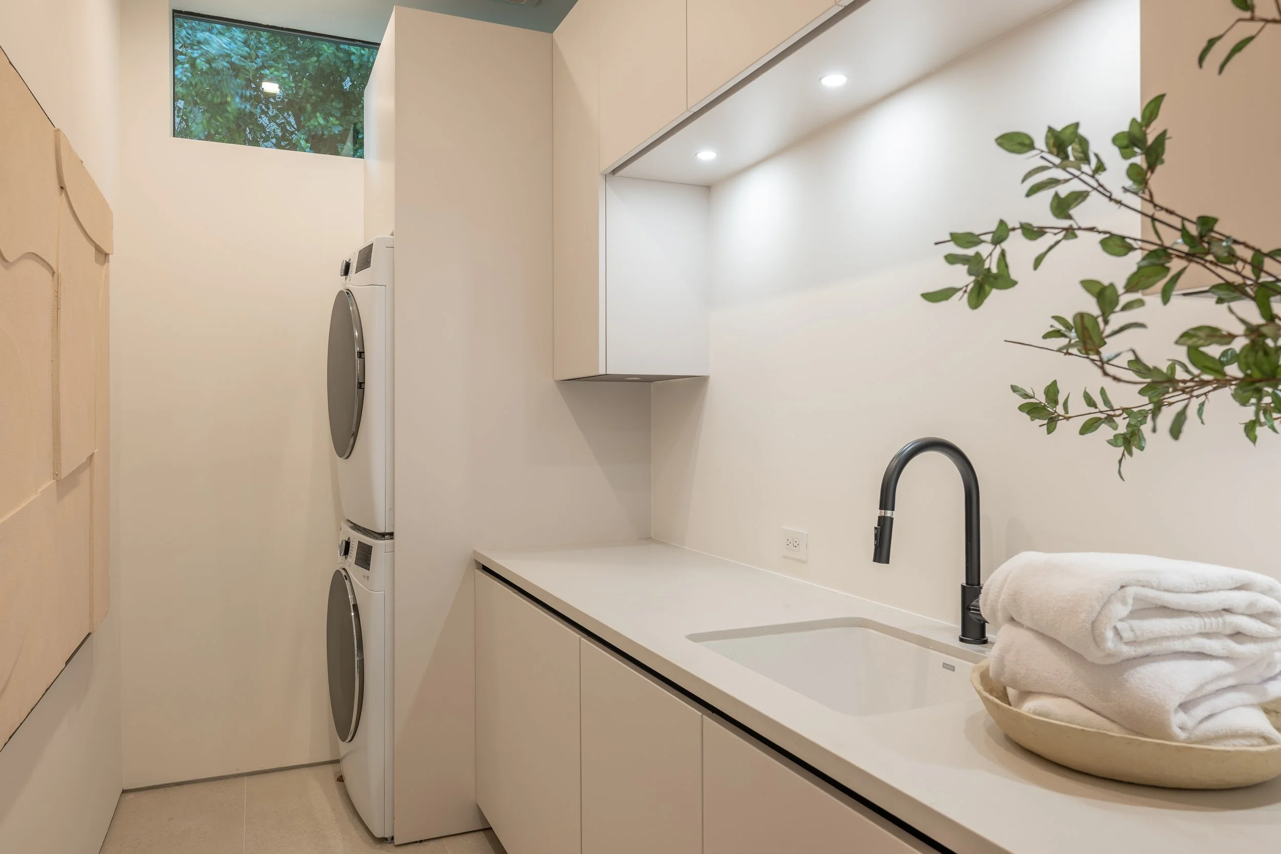 12752 Mulholland Dr-60-MLS.jpg