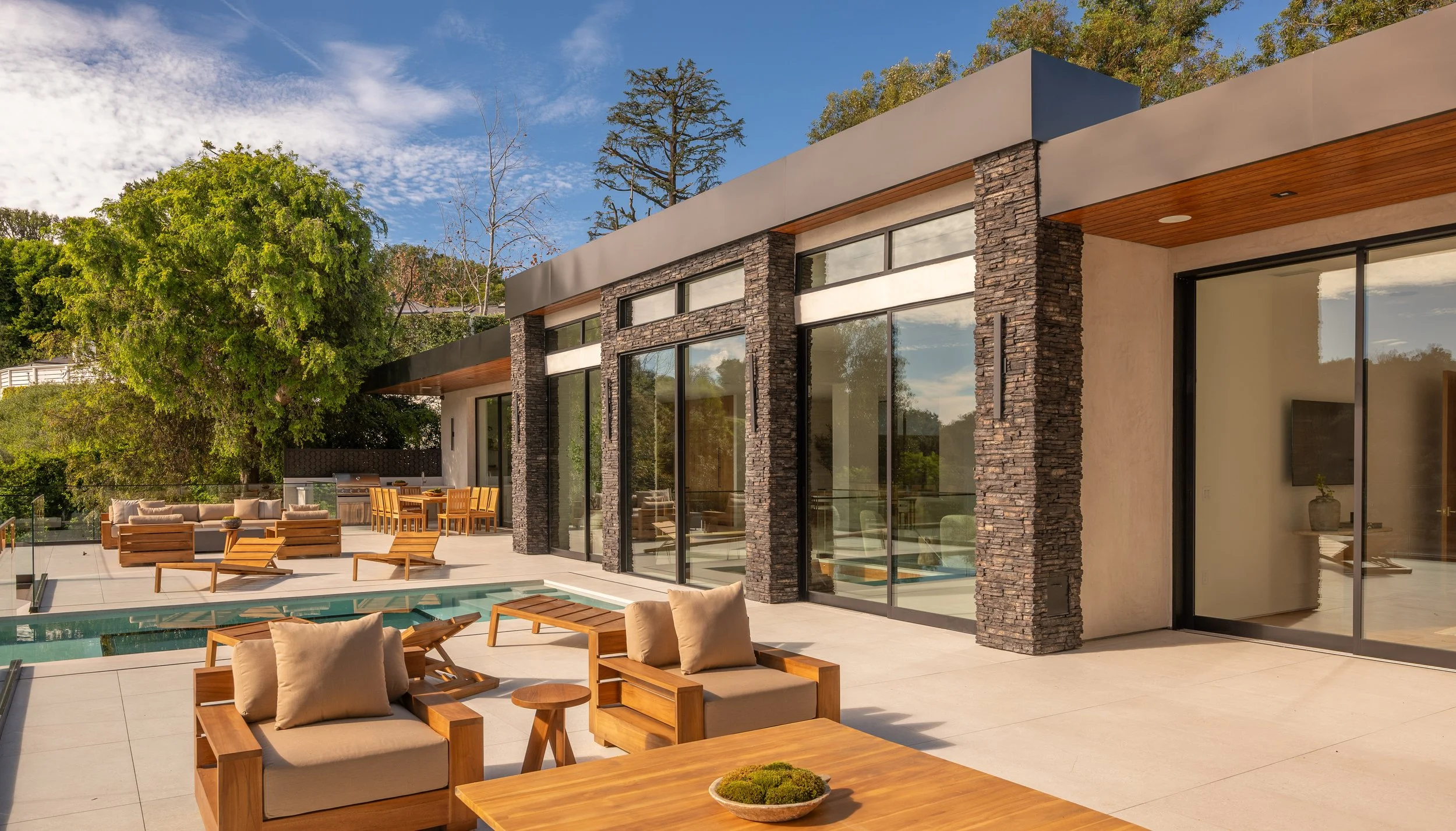 12752 Mulholland Dr-22-MLS.jpg