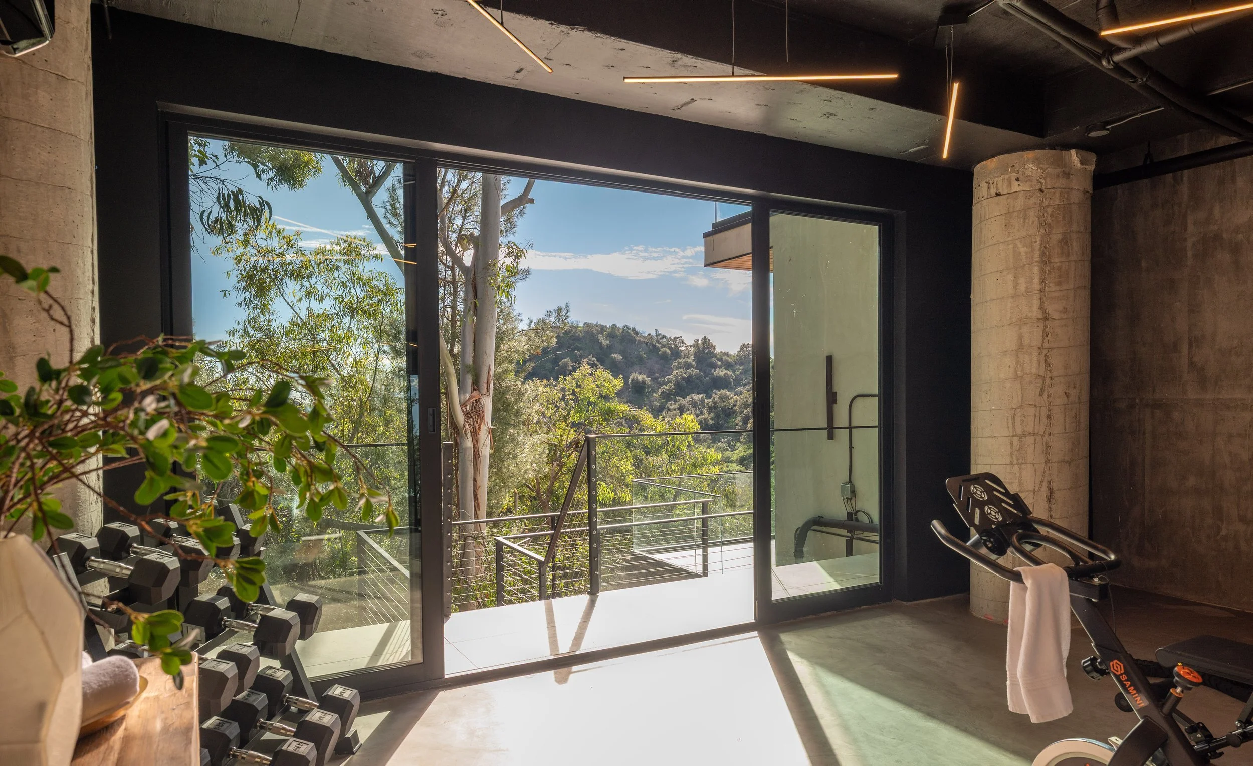 12752 Mulholland Dr-62-MLS (Photoshop - Light).jpg
