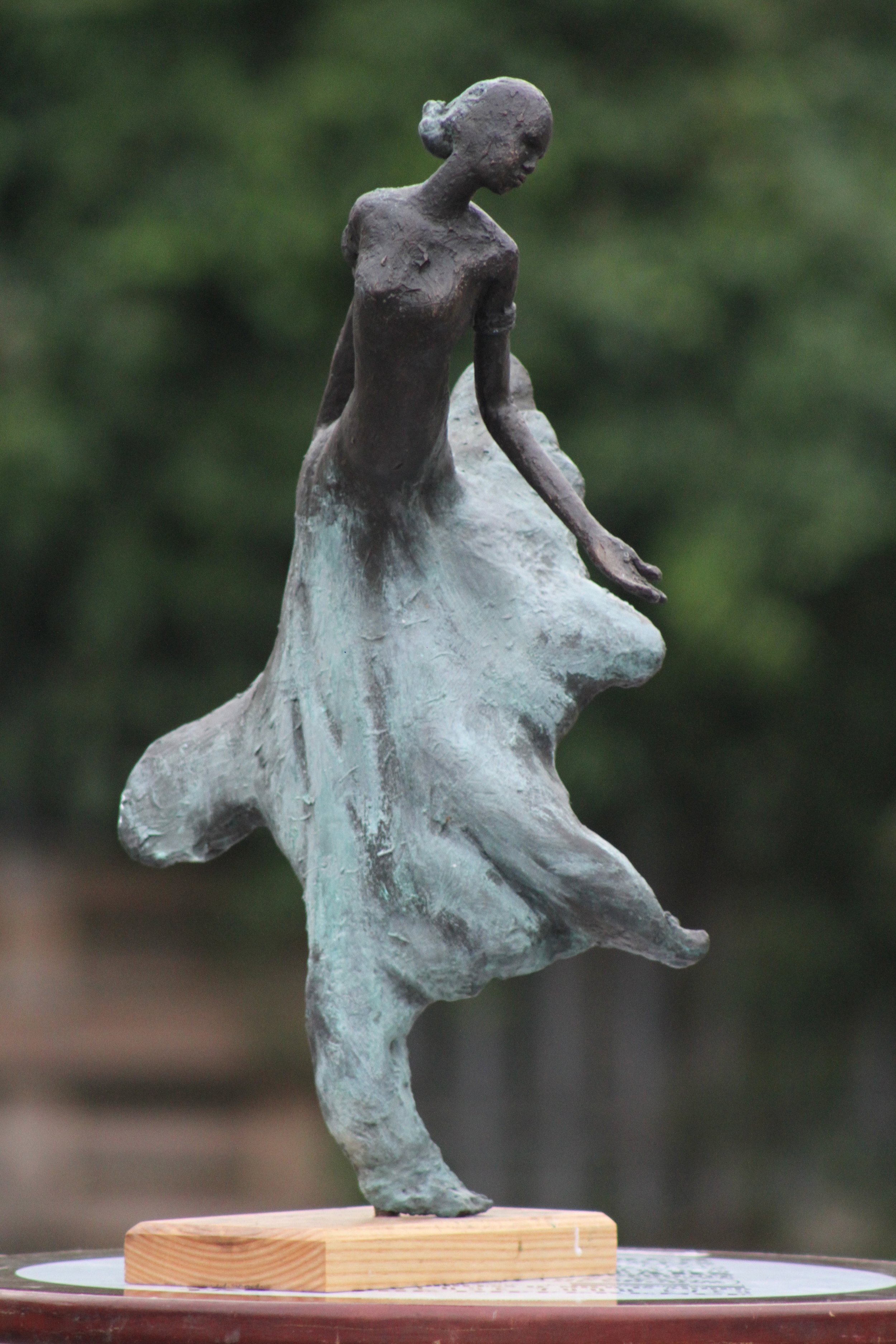 Orchid -H76xW33xD24.jpg