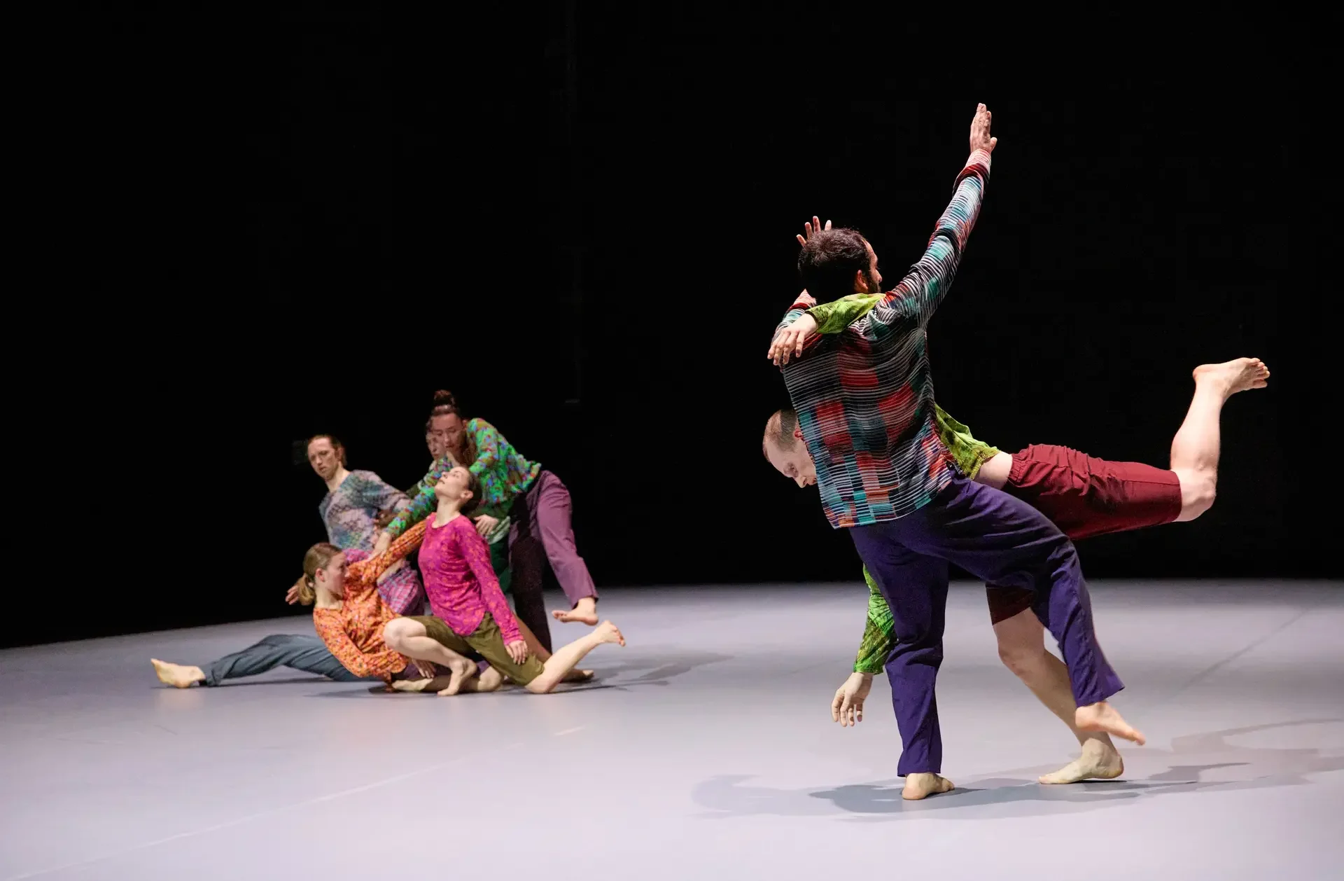 Playing with Sergei, Martha and the Others by Thomas Hauert 
© Dominik Mentzos 
