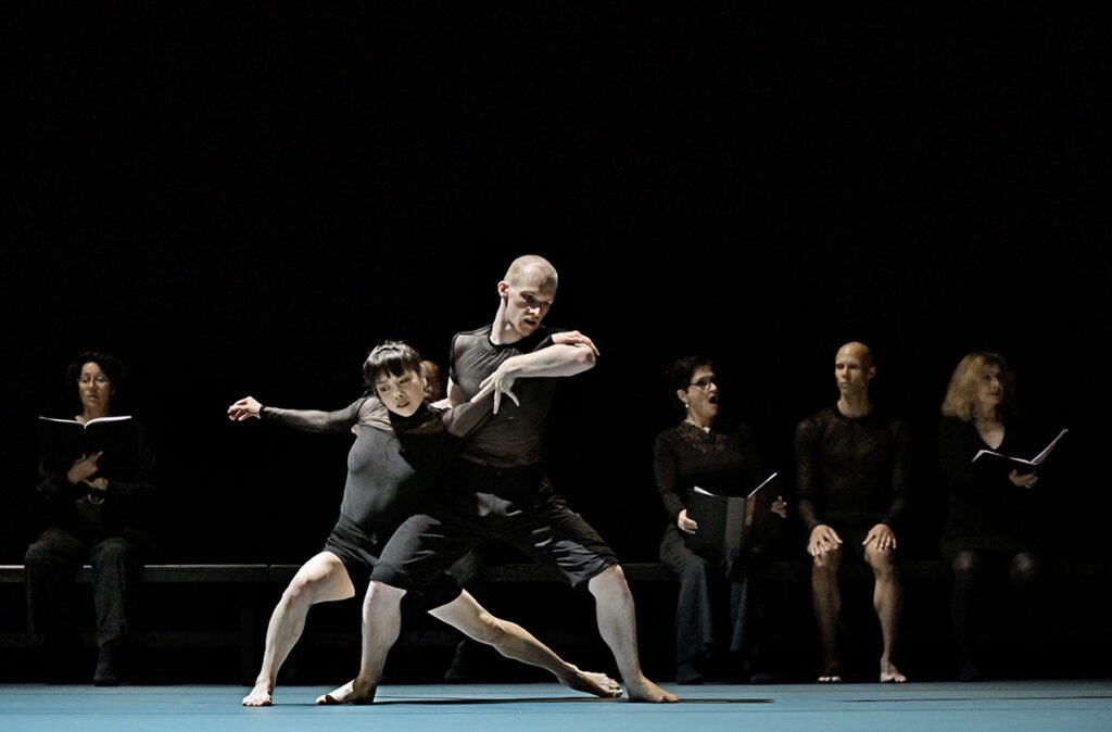 I'm Afraid to Forget Your Smile by Imre & Marne Van Opstal
© Andreas Etter 