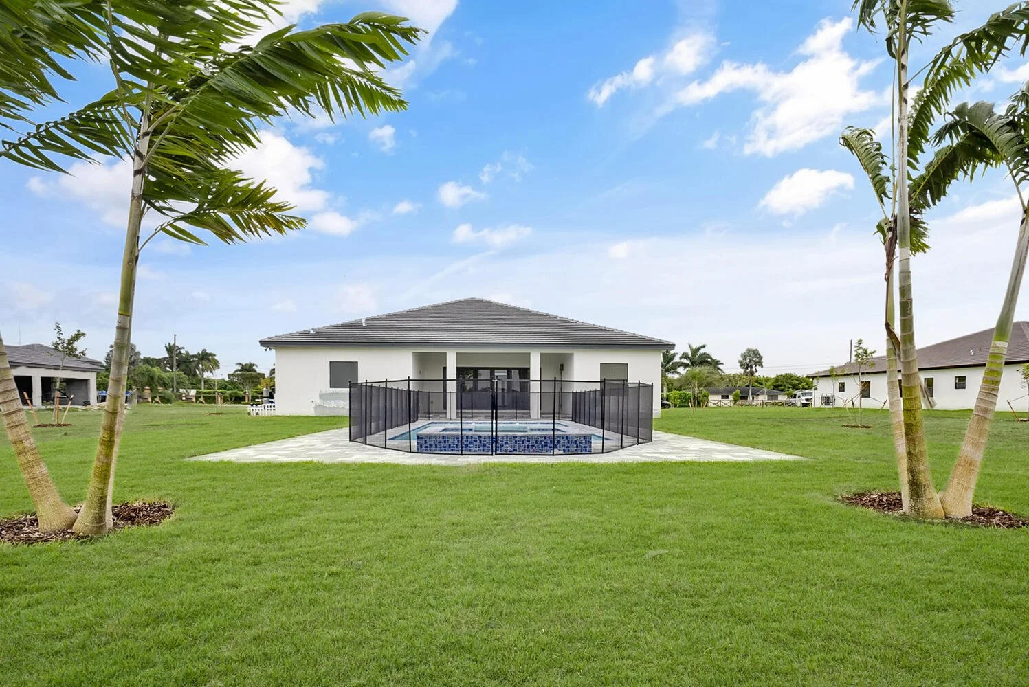 SW 224th St Homestead FL 33170-large-158-154-Back Yard-1498x1000-72dpi.jpg