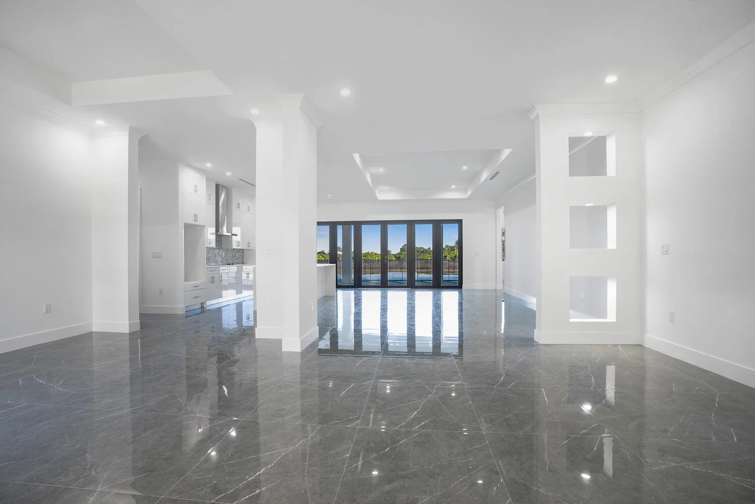 SW 224th St Homestead FL 33170-large-007-010-Living Room-1498x1000-72dpi.jpg