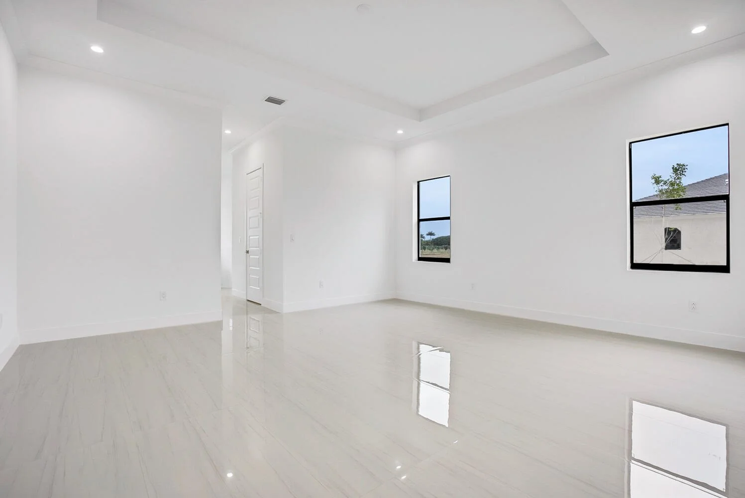 SW 224th St Homestead FL 33170-large-152-148-Living Room-1498x1000-72dpi.jpg