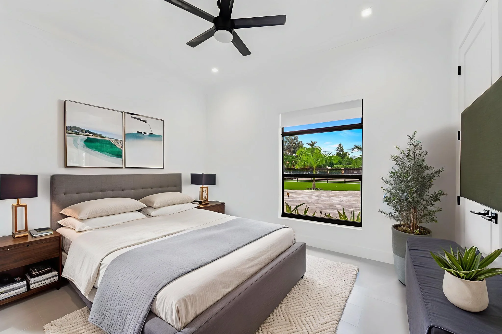 20-web-or-mls-DSC09052 virtually staged.jpeg