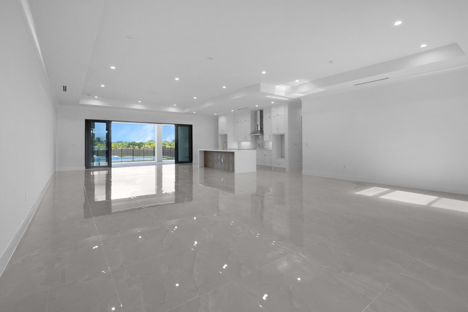 SW 224th St Homestead FL 33170-large-072-106-Living Room-1498x1000-72dpi.jpg