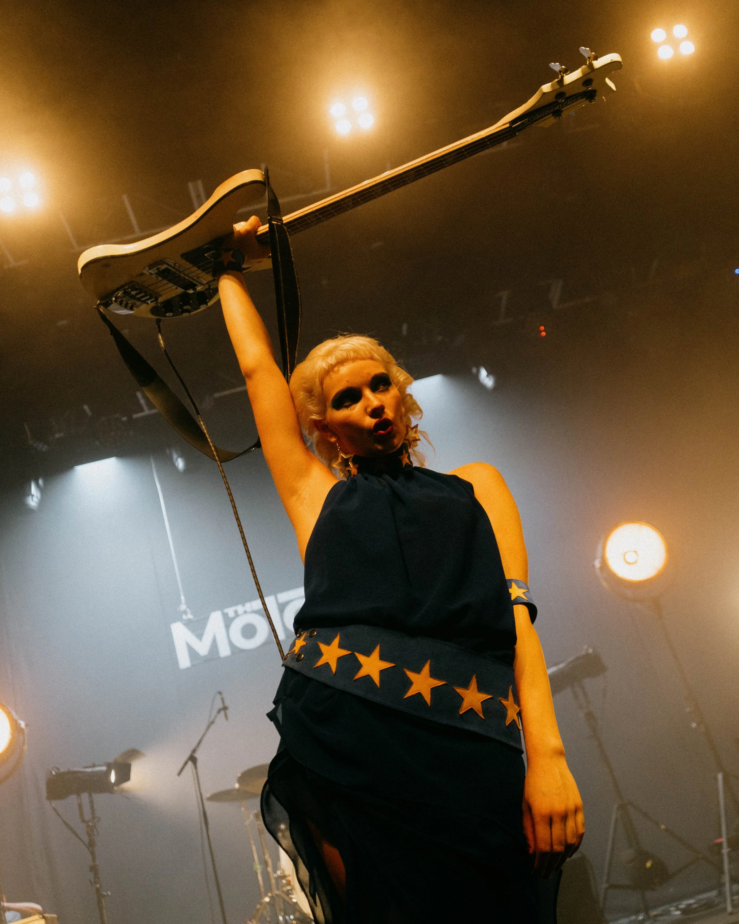 Issey Carts, The Molotovs, 02 Forum, 2026, W. Baldwin