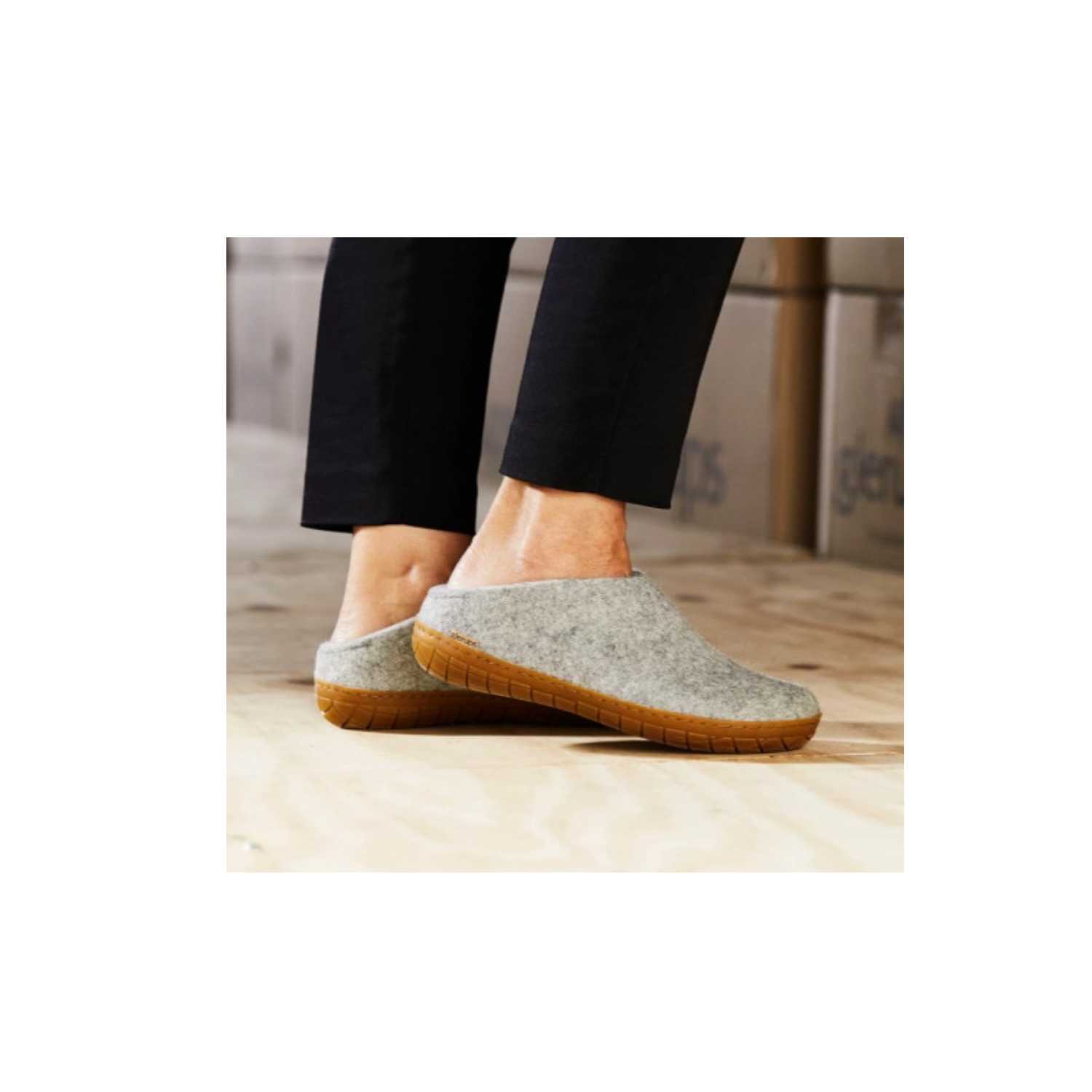 Glerups Honey Rubber Slip on Grey F.png