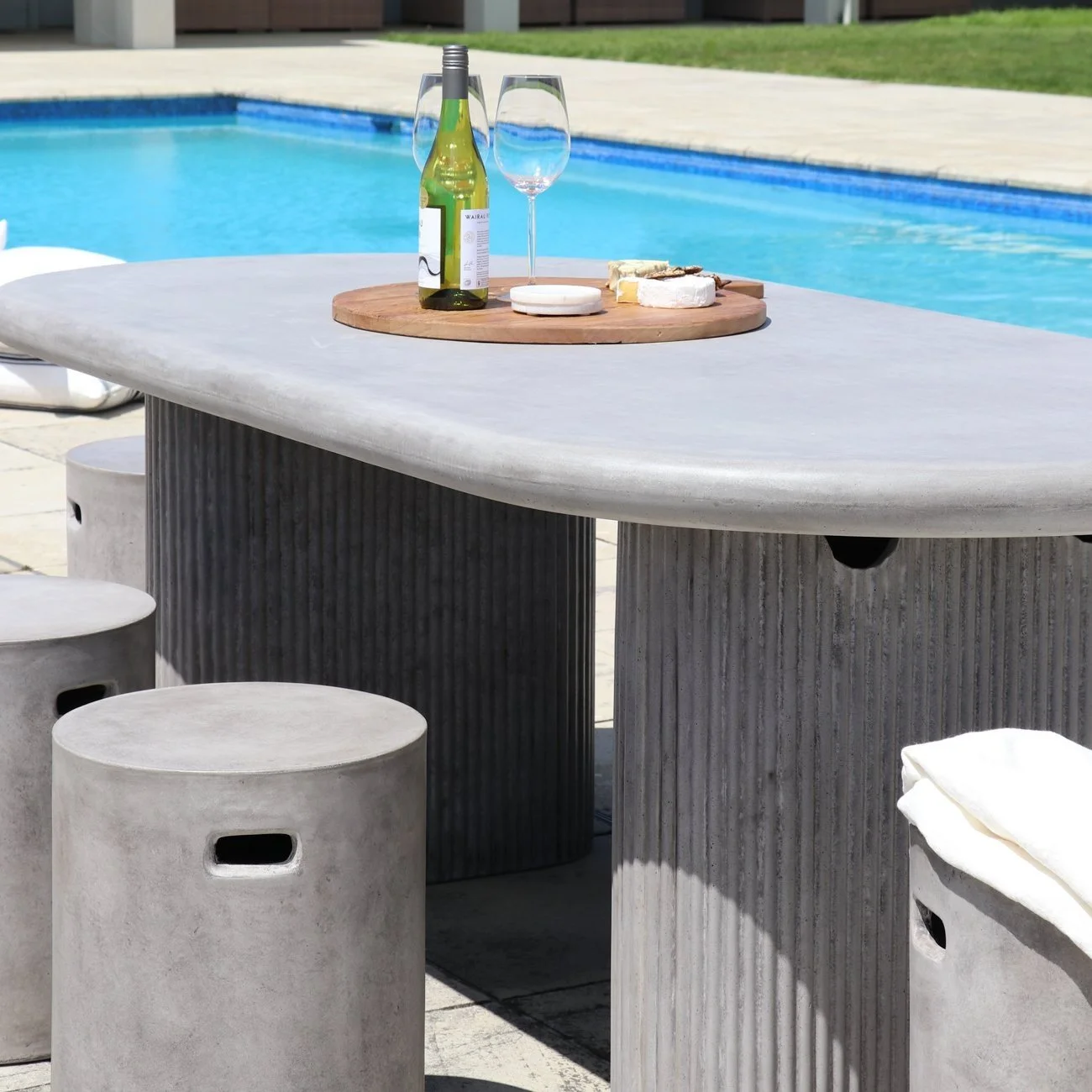 Solona Outdoor Table 1.jpg