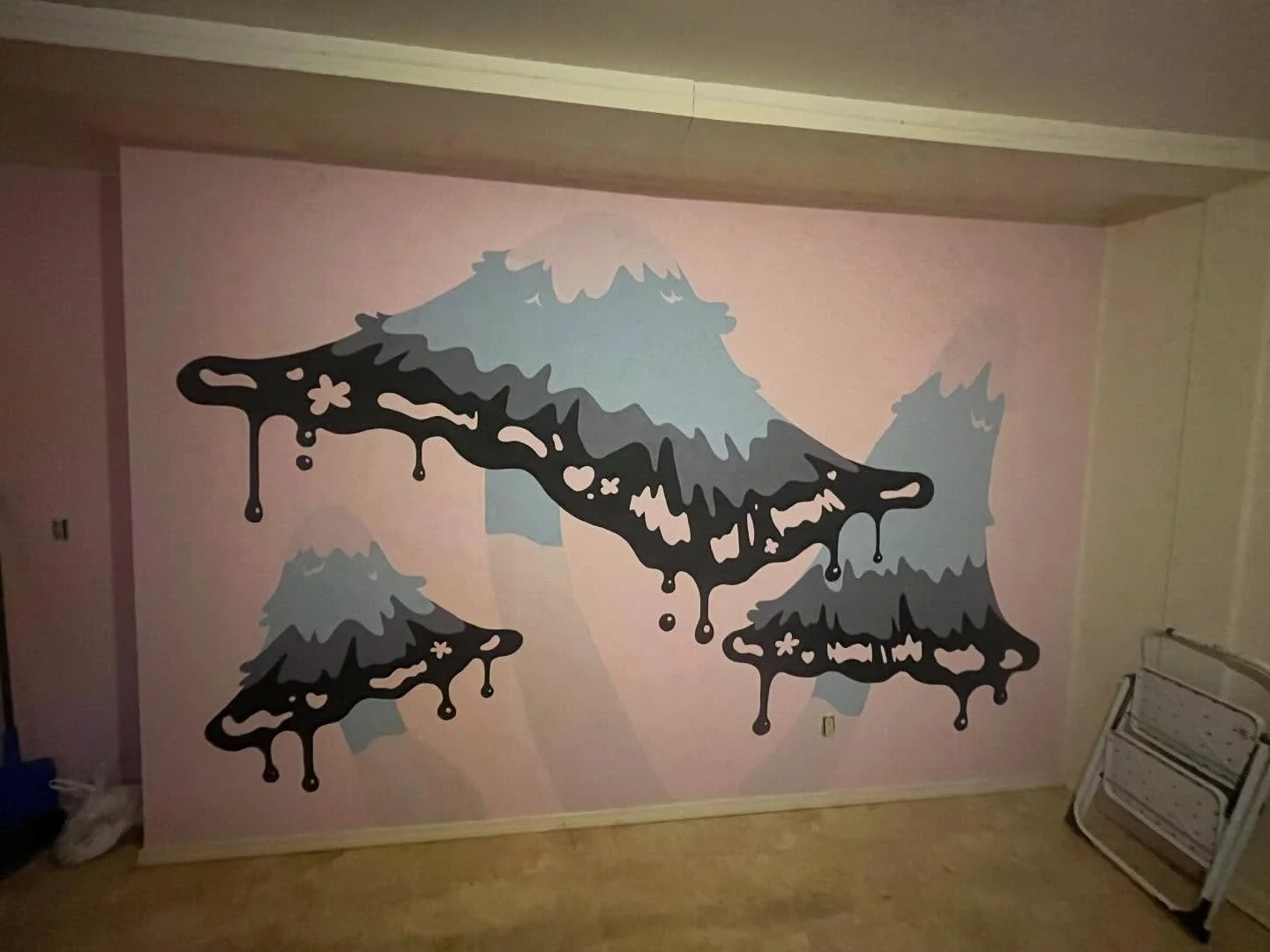 Pastel Goth Mushroom Time! 🍄 ⛓️ 🦇 💖 ✨ This was done in my clients bedroom in about four days. Thanks Arlo O! 

YOU deserve to have whatever the hell you want on your walls! Let's talk about using that free will to the max and get something fun tog