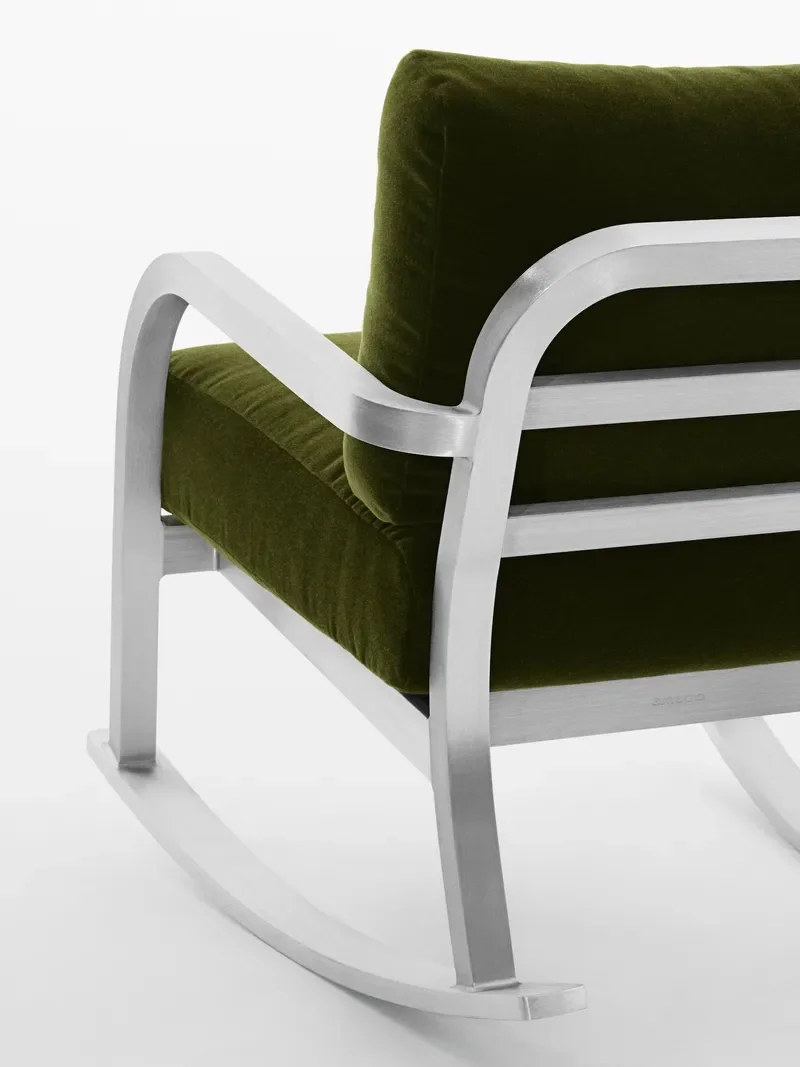 ec-emeco-navy-lounge-rocker-05152026-1227-800x.webp