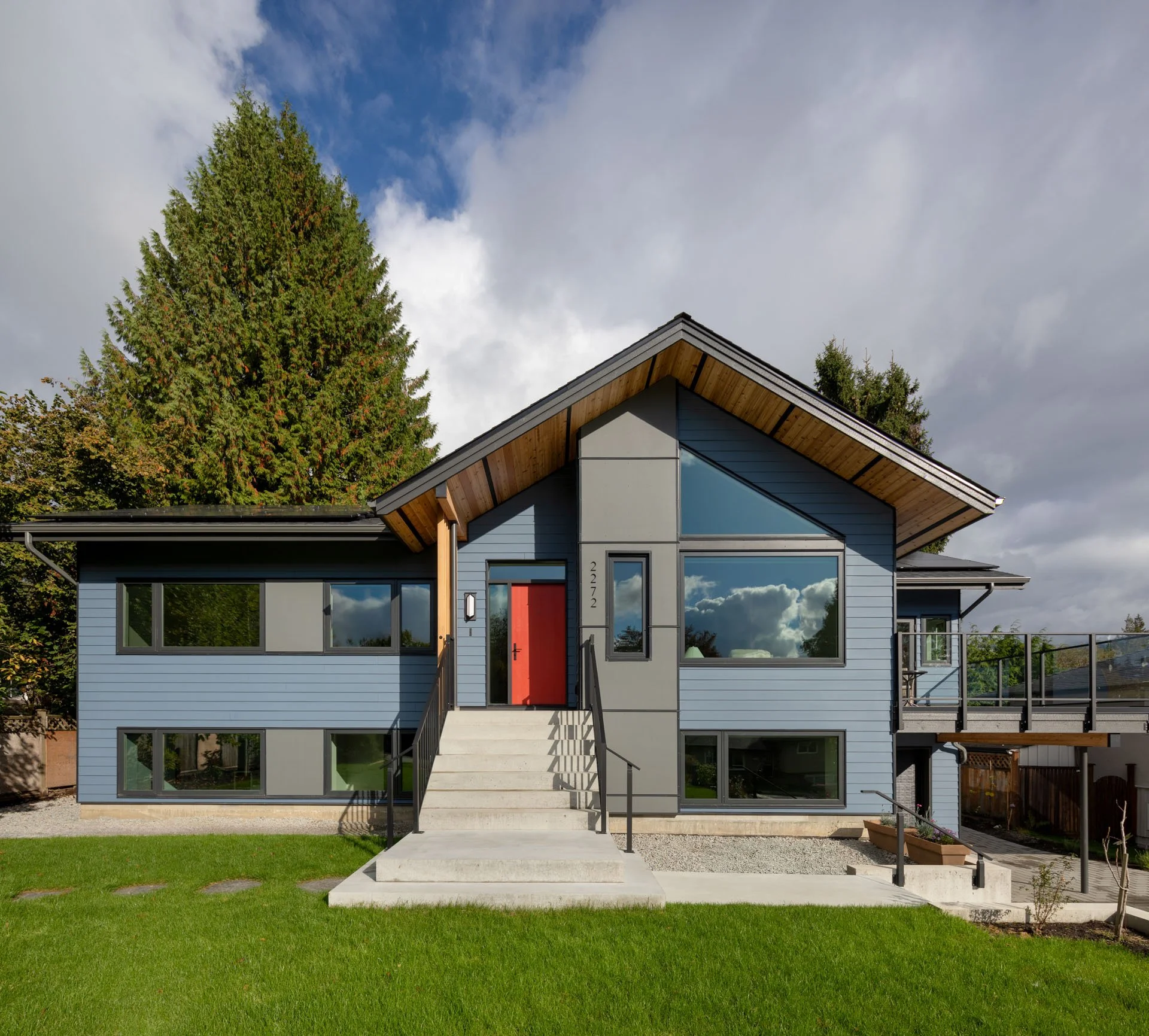 Net-Zero Home Renovation on Greylynn Crescent in North Vancouver, BC - architectural photography 