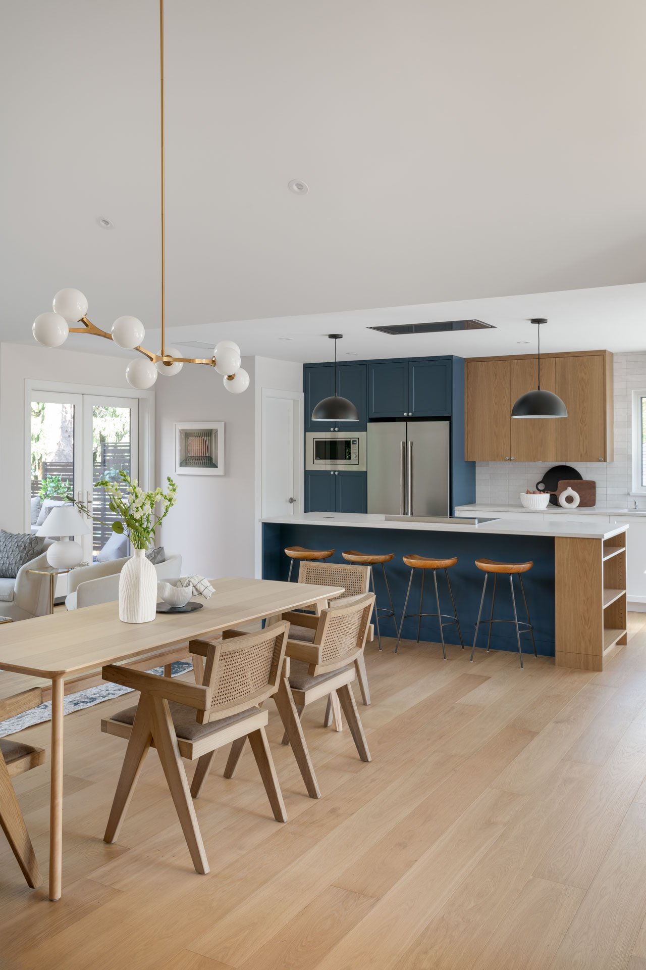 Interior photography of nature-inspired home in North Vancouver, interior design by Cara Hansen 