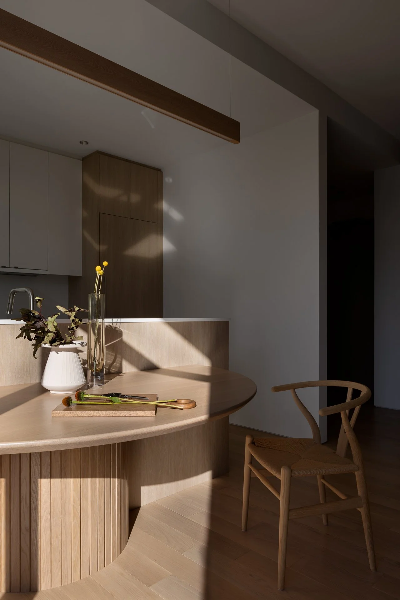 Interior photography of West Side Penthouse in Vancouver, British Columbia - finalist for the BCHA Georgie Awards 2025 in the category of Best Condo Renovation