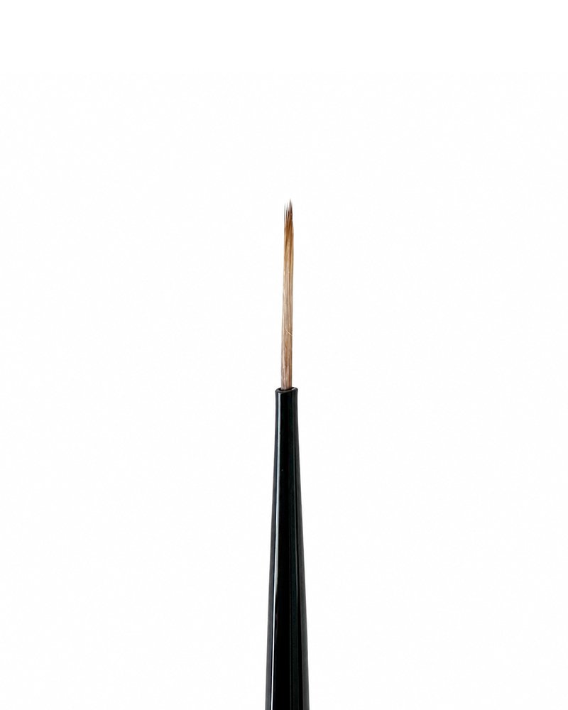 Makie-brush-closeup-4x5.jpg
