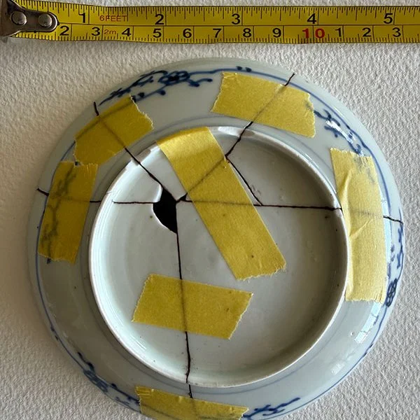 White plate with measuring tape