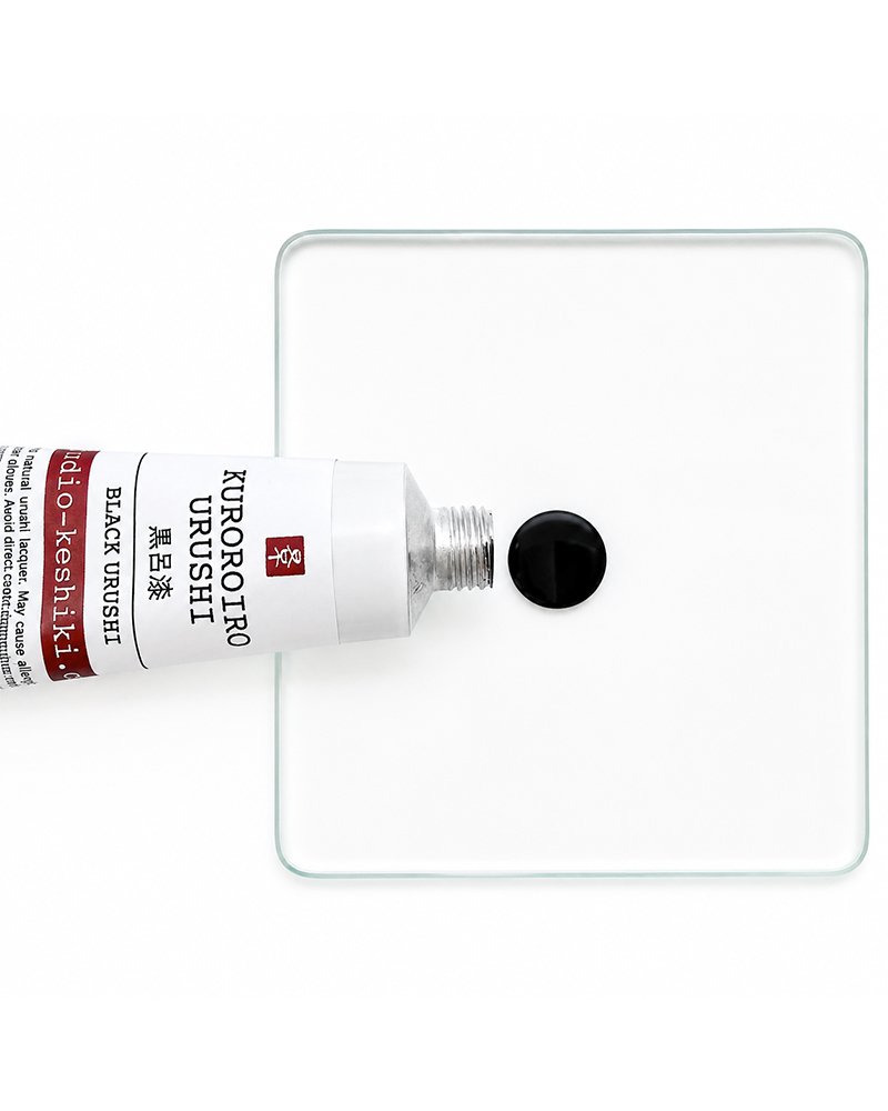 Kuroroiro-30g-closeup-4x5.jpg