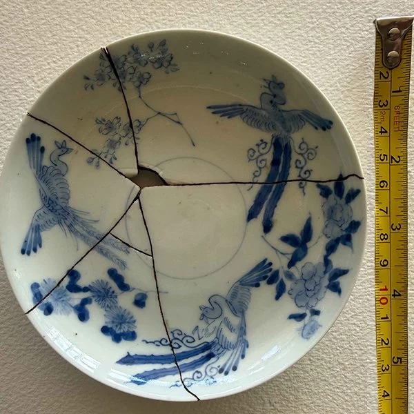 White plate with measuring tape