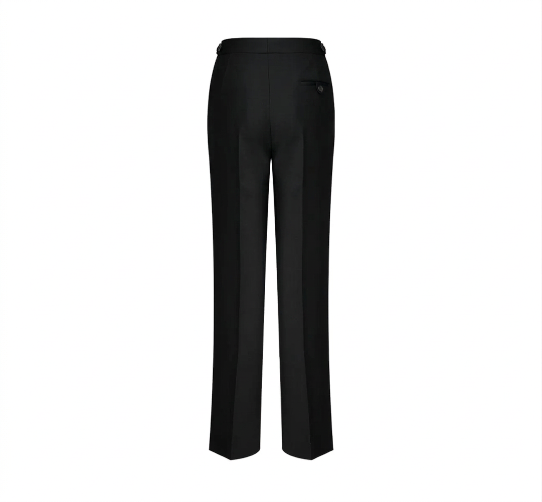 Firefly_Gemini Flash_make the trousers black 190534.png