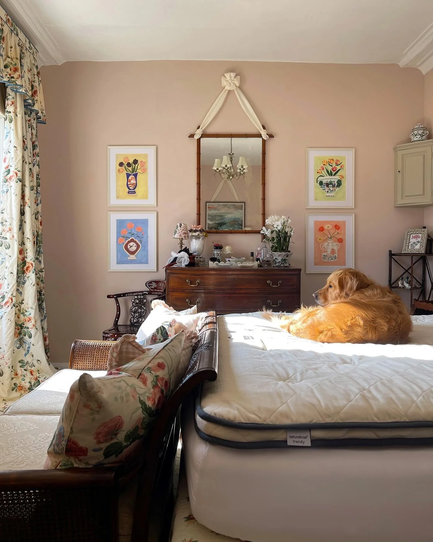 [Ad - gifted]: My bedroom has had the best two months of its life, because it has received more love, attention and company than ever before. Bedroom is very pleased with its unexpected change in station, which was triggered by the mysterious arrival