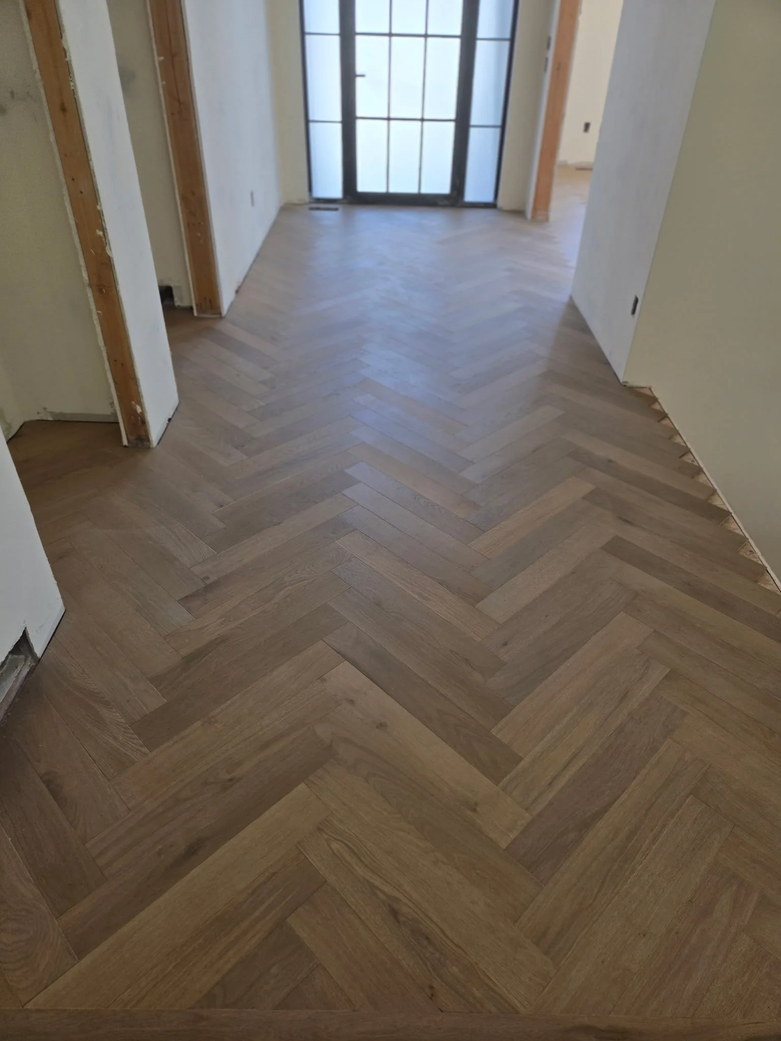Engineered herringbone entry way