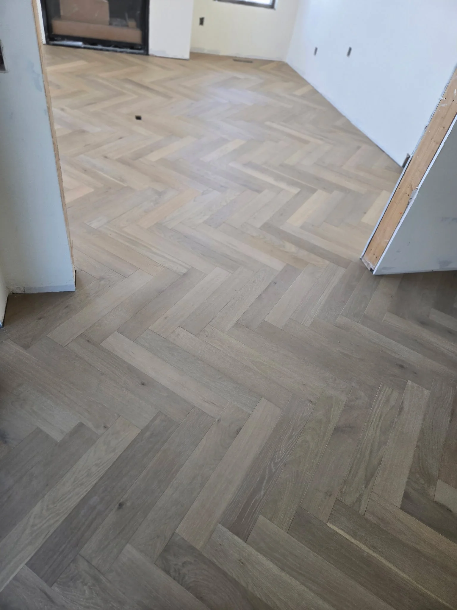 Herringbone office