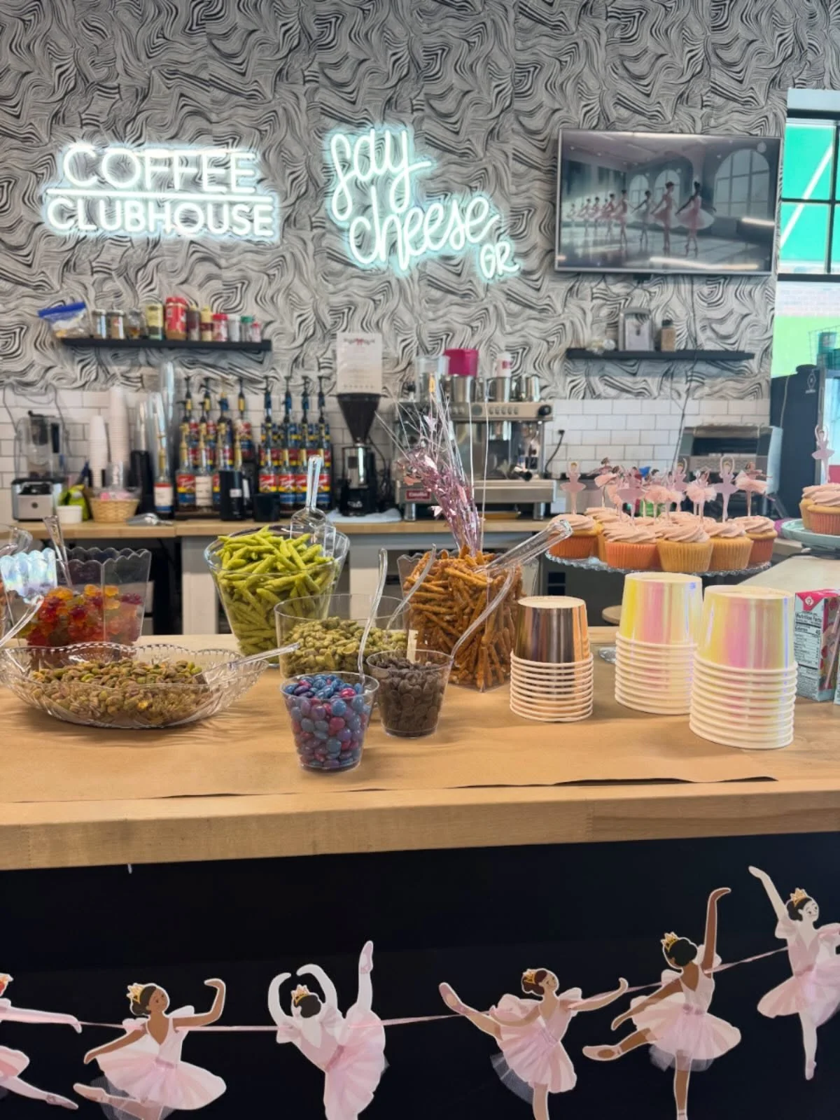 Where birthday magic happens ✨🩰

We love celebrating with you! Interested in hosting your next party at the clubhouse? Email coffeeclubhousegr@gmail.com for more info! 🤍