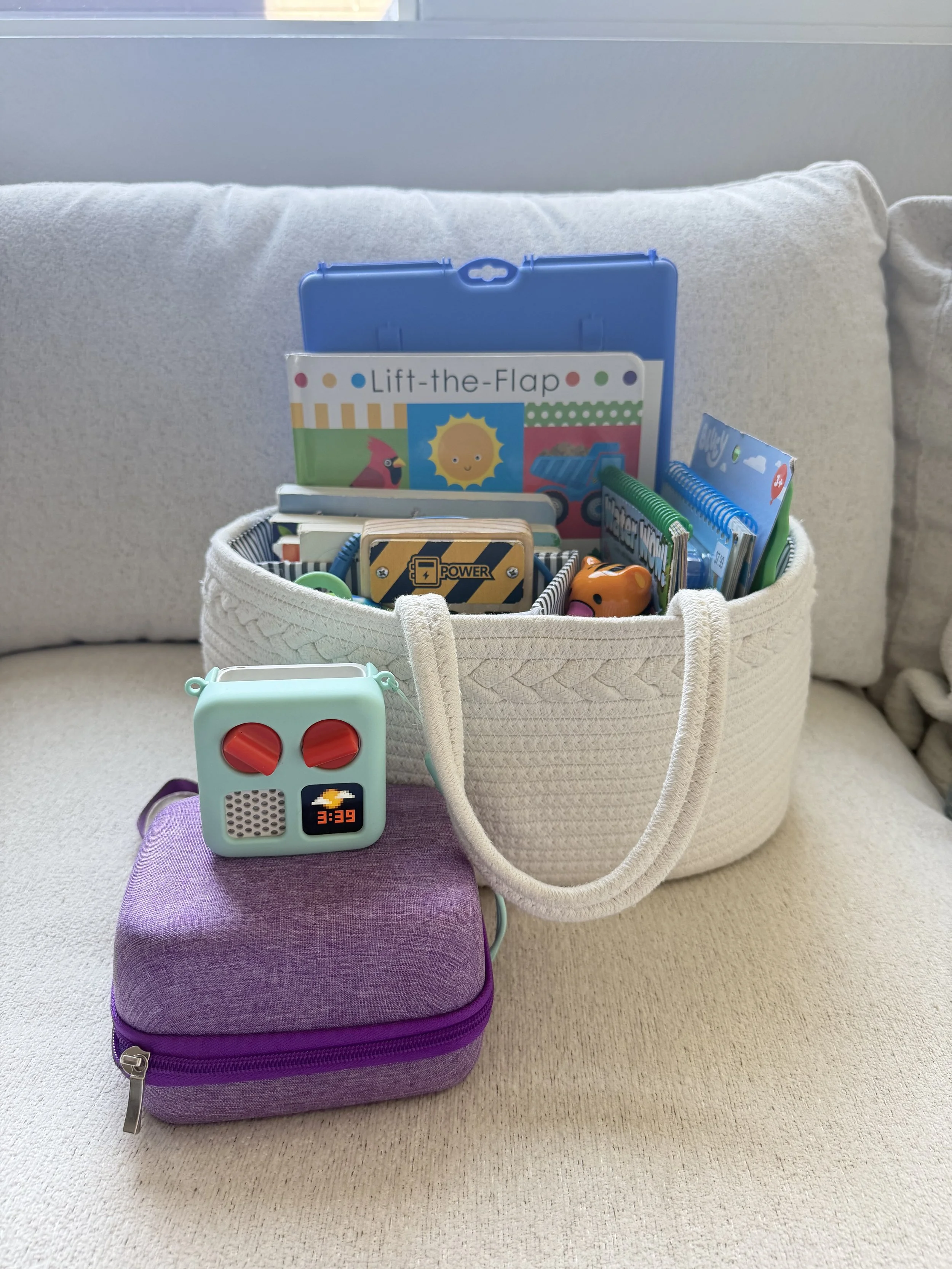 ✈️🚗 How to Keep Toddlers Entertained on Flights &amp; Road Trips (Screen-free Activities and Toys)
