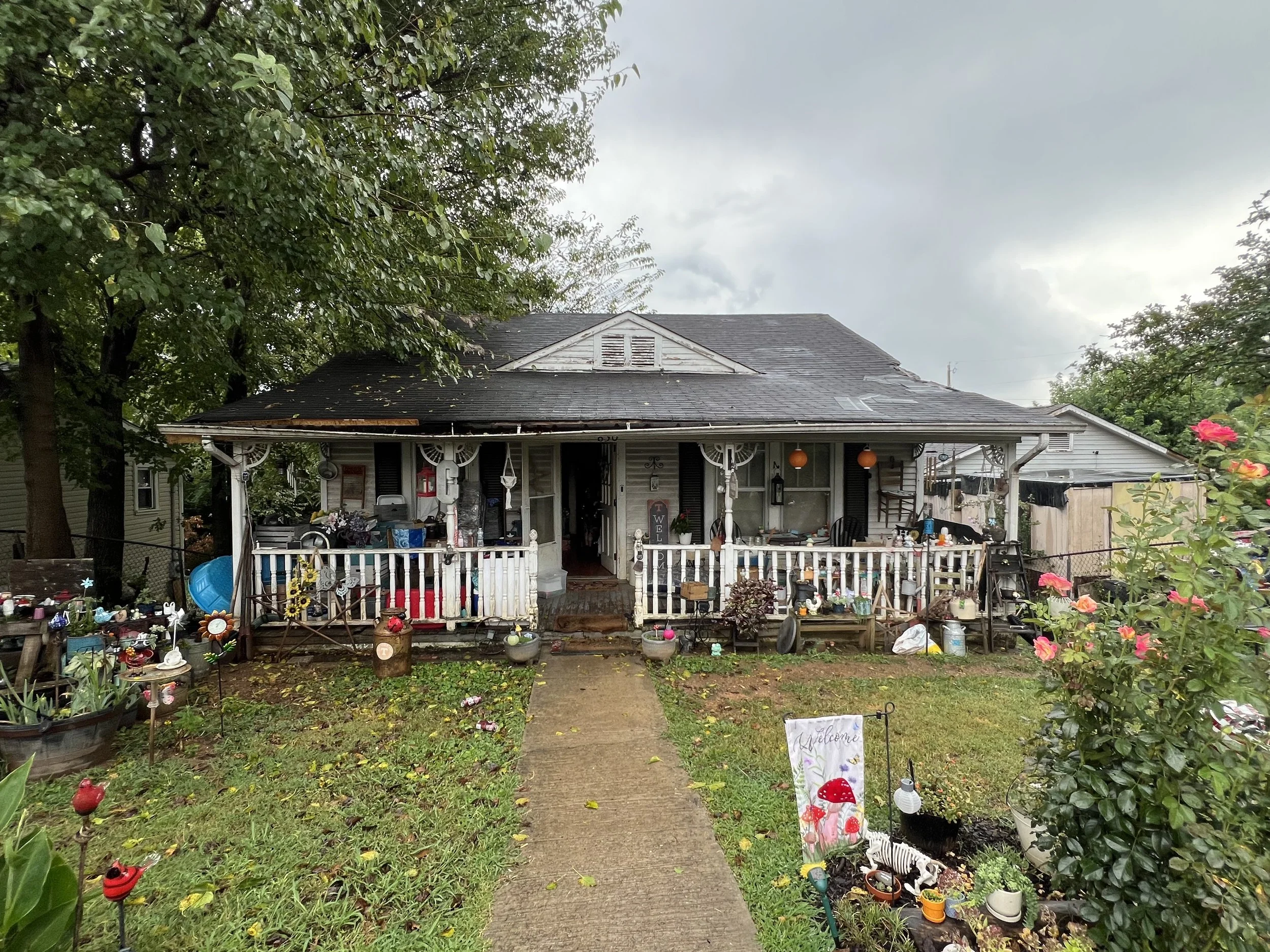 We buy full gut houses in Clarksville and Oak Grove