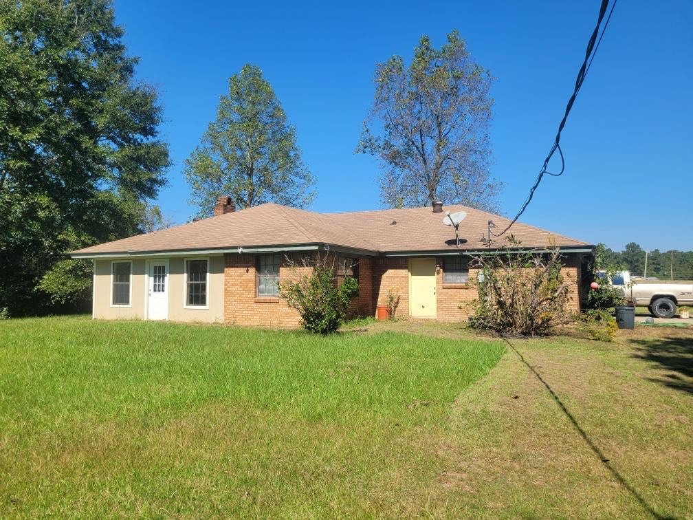 We buy houses AS IS in Hopkinsville Kentucky.