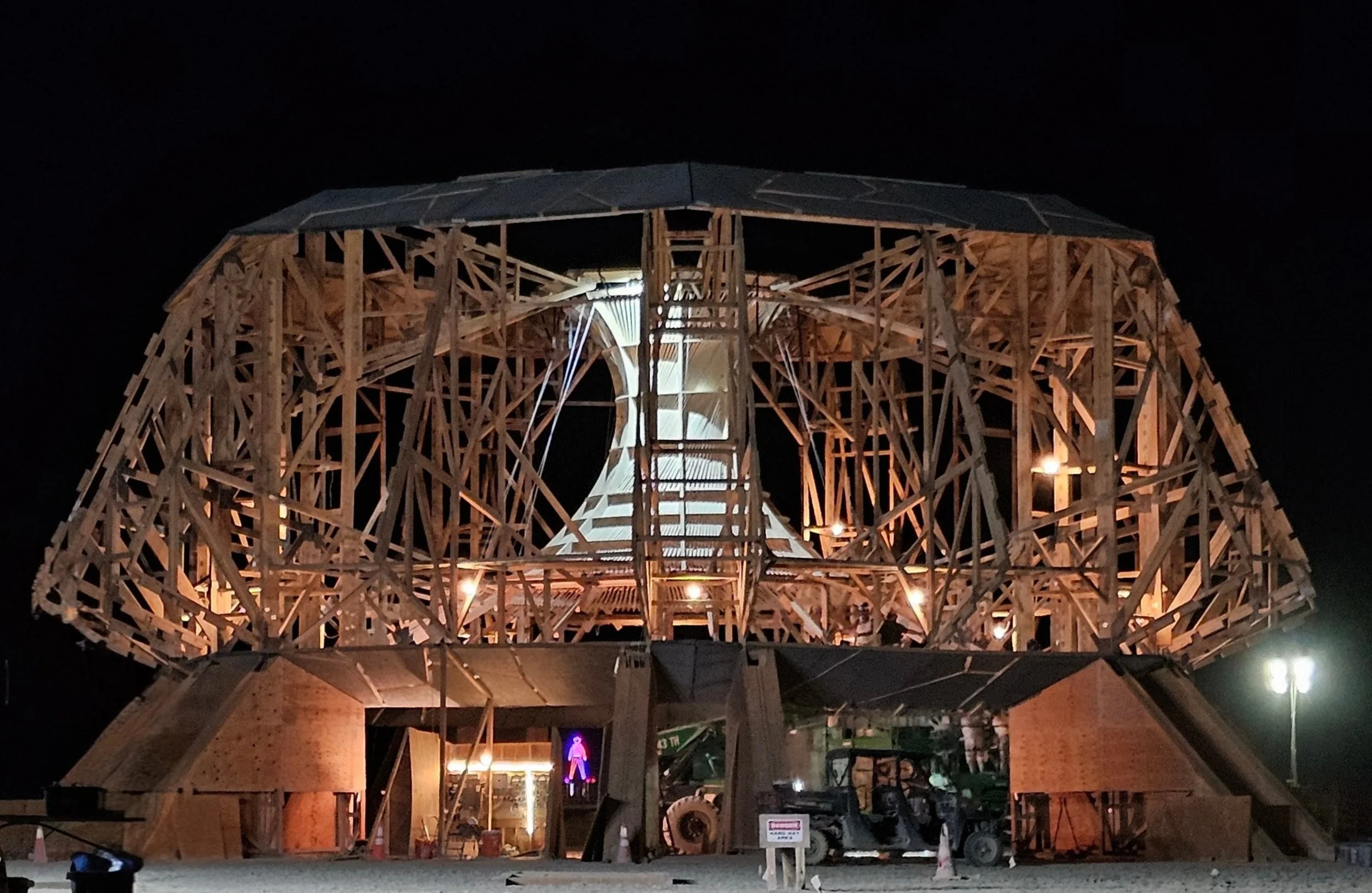Temple of the Deep by Miguel Arraiz under construction with the Burning Man effigy visible