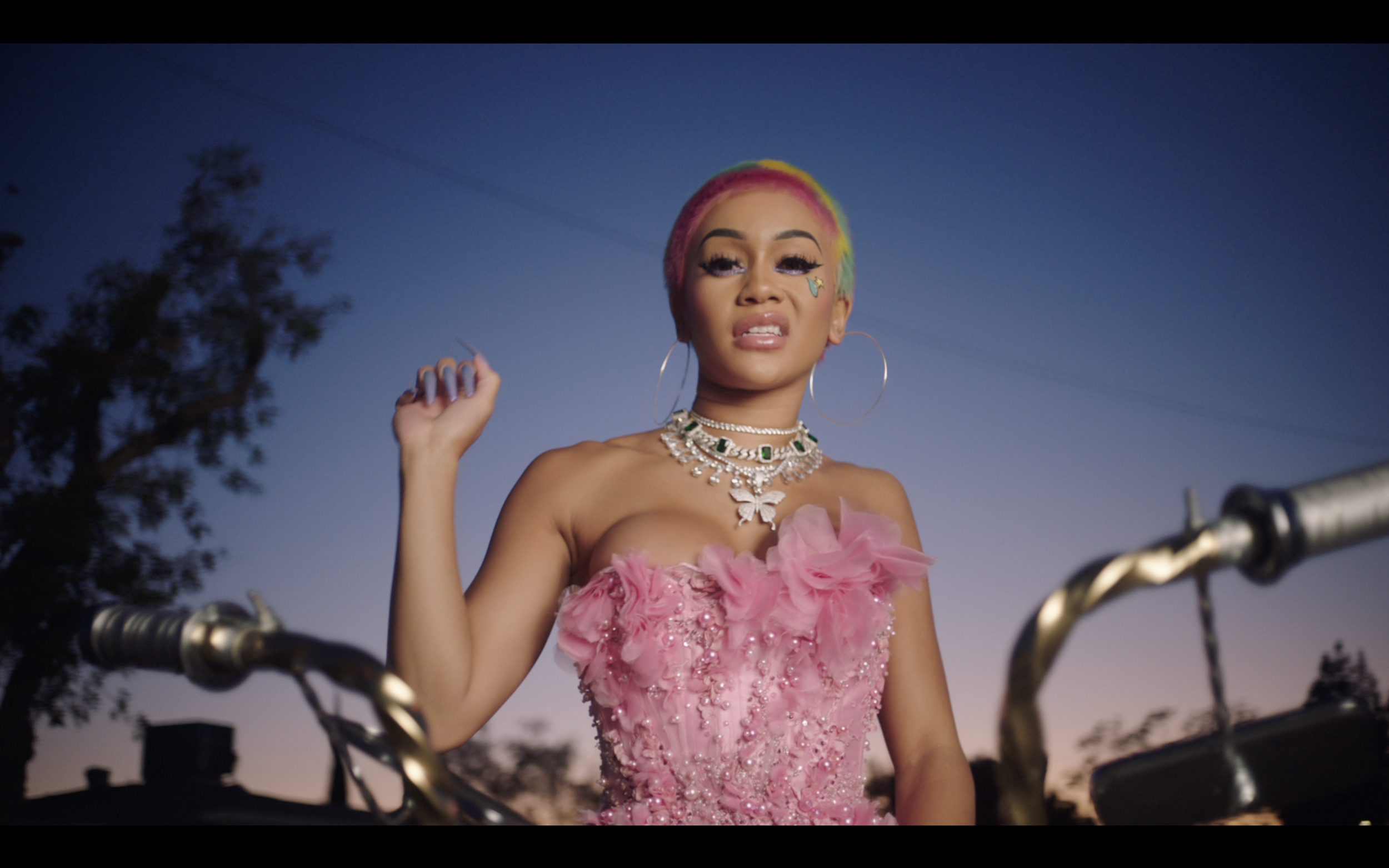 Saweetie "Back To The Streets"