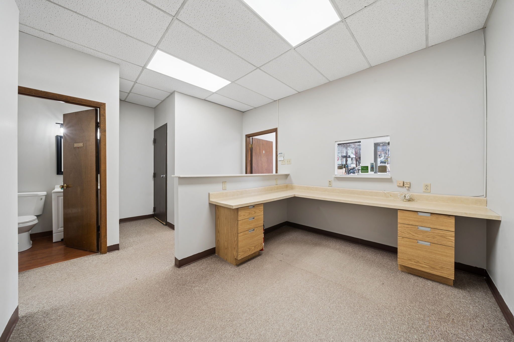 5-web-or-mls-4201-butler-st.jpg
