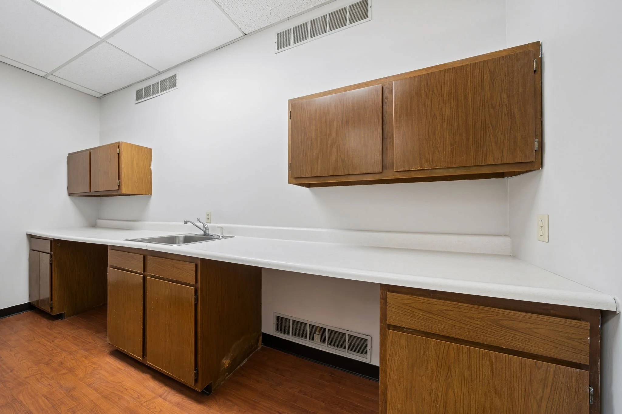 7-web-or-mls-4201-butler-st.jpg