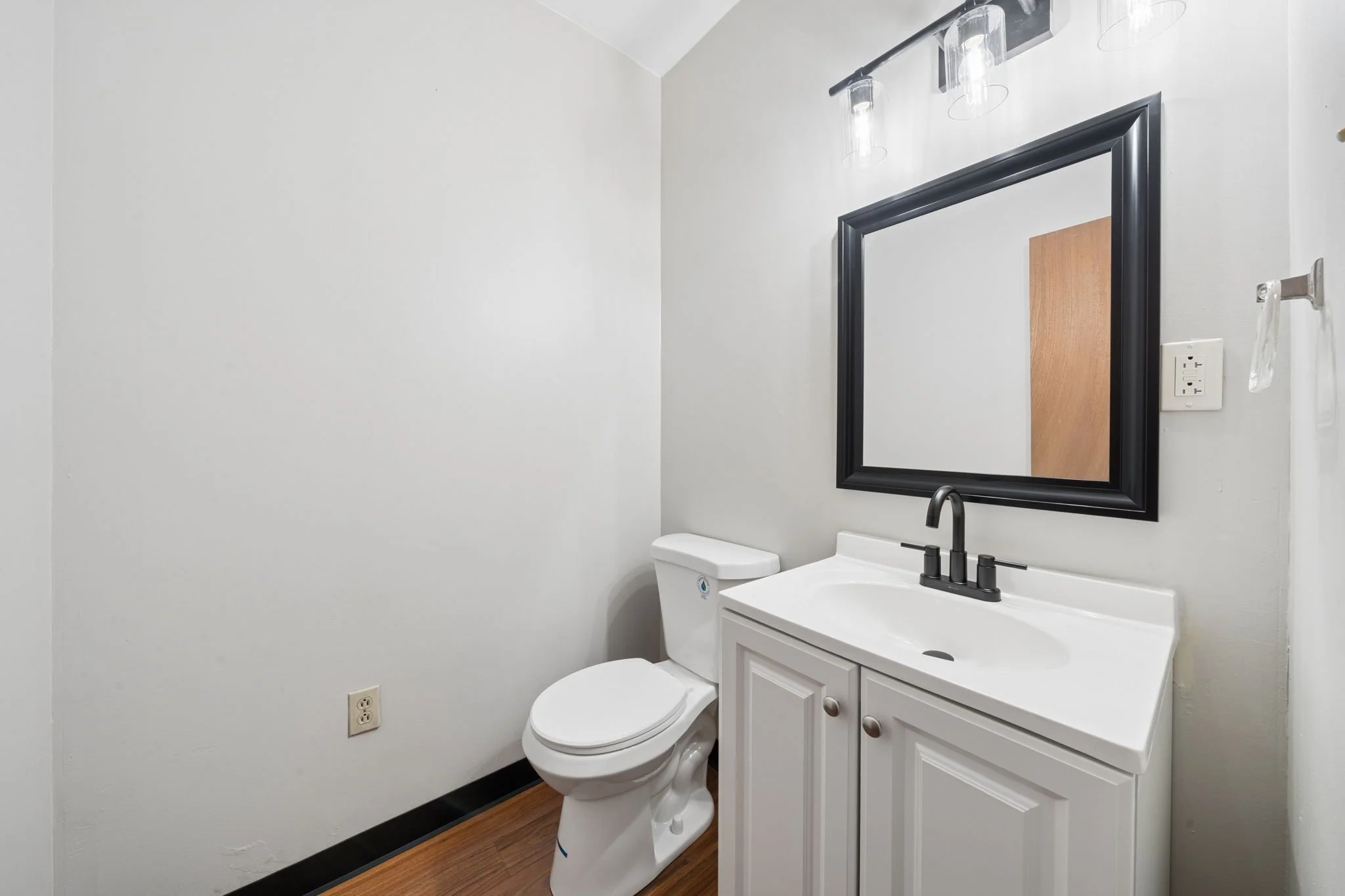 33-web-or-mls-4201-butler-st.jpg
