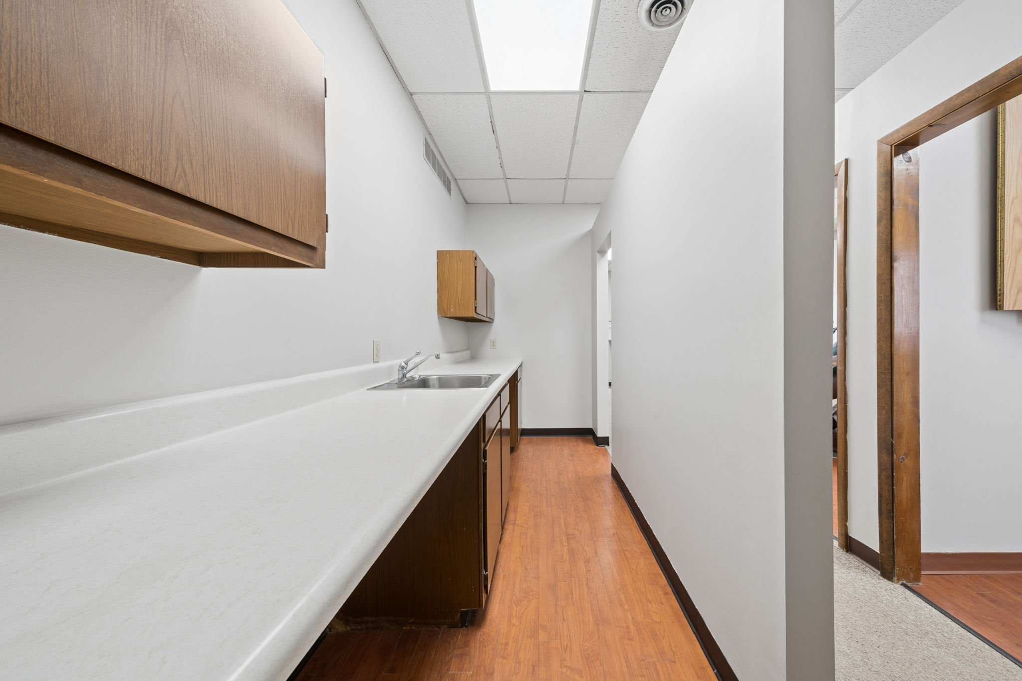 8-web-or-mls-4201-butler-st.jpg