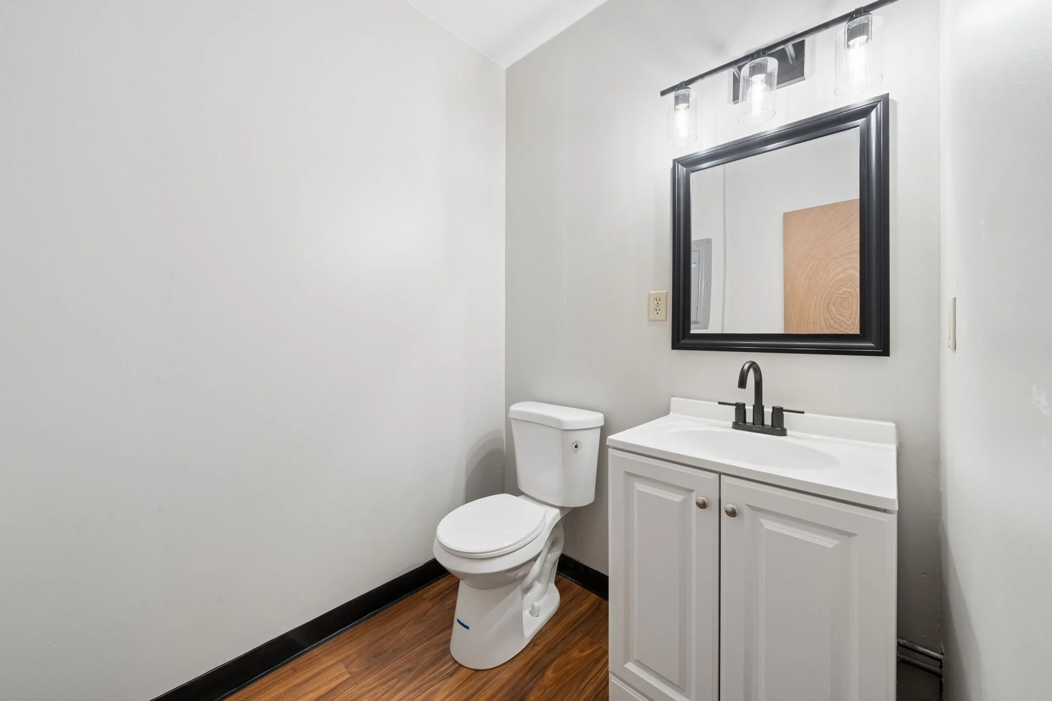 27-web-or-mls-4201-butler-st.jpg