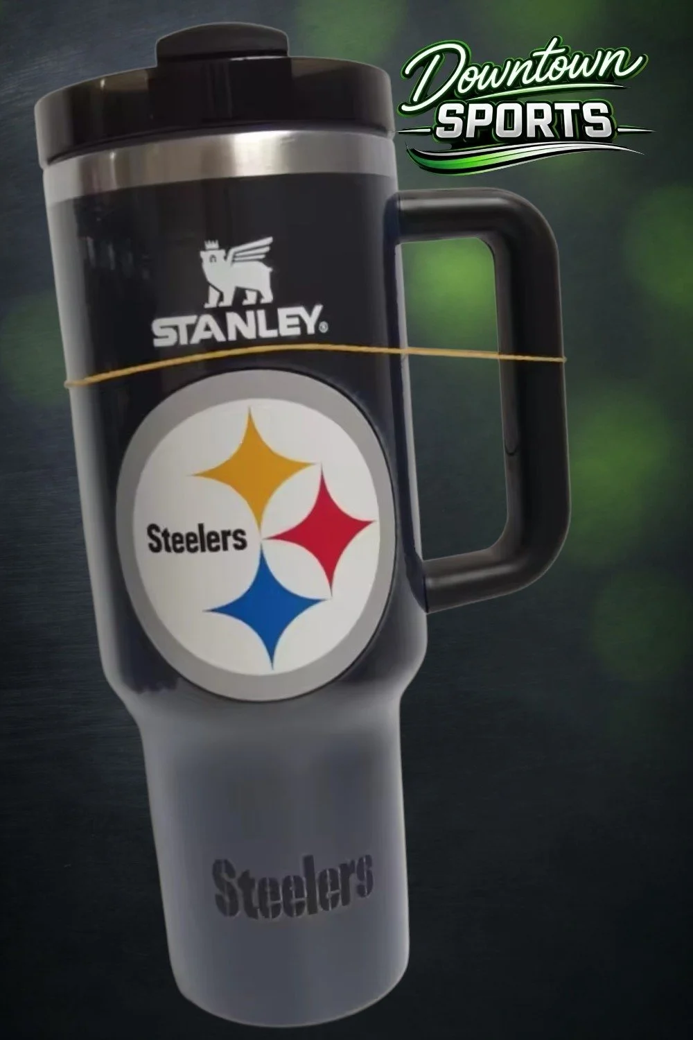 Pittsburgh Steelers Official Stanley x NFL Team Tumbler