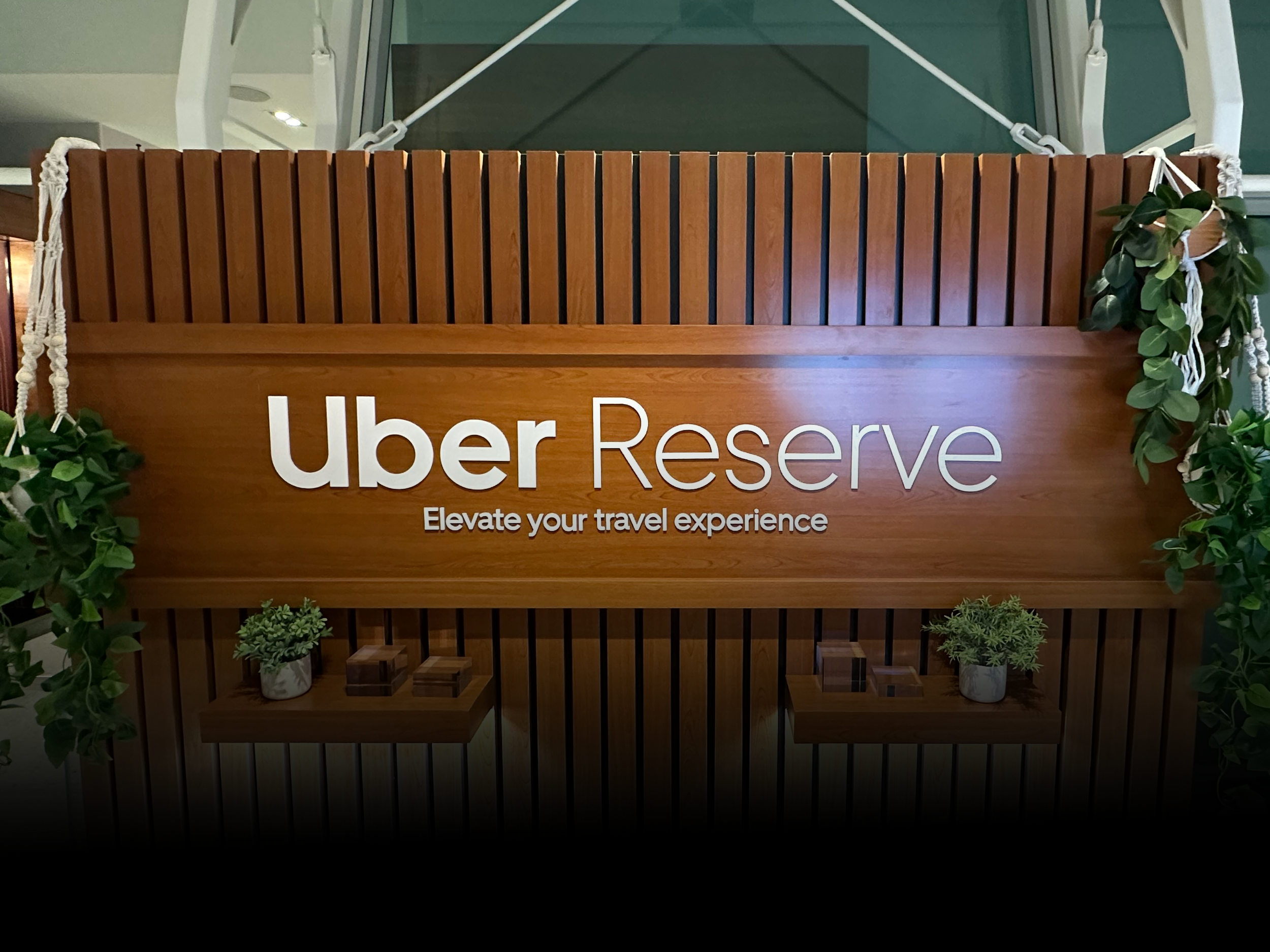 UBER RESERVE x AMEX LOUNGE