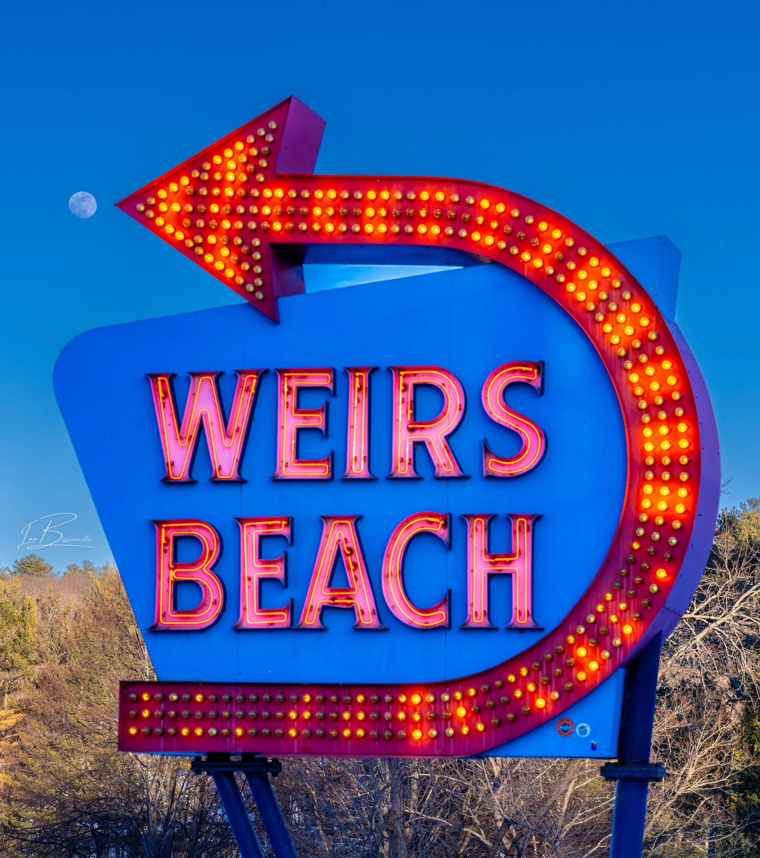 Weirs beach is on the moon?